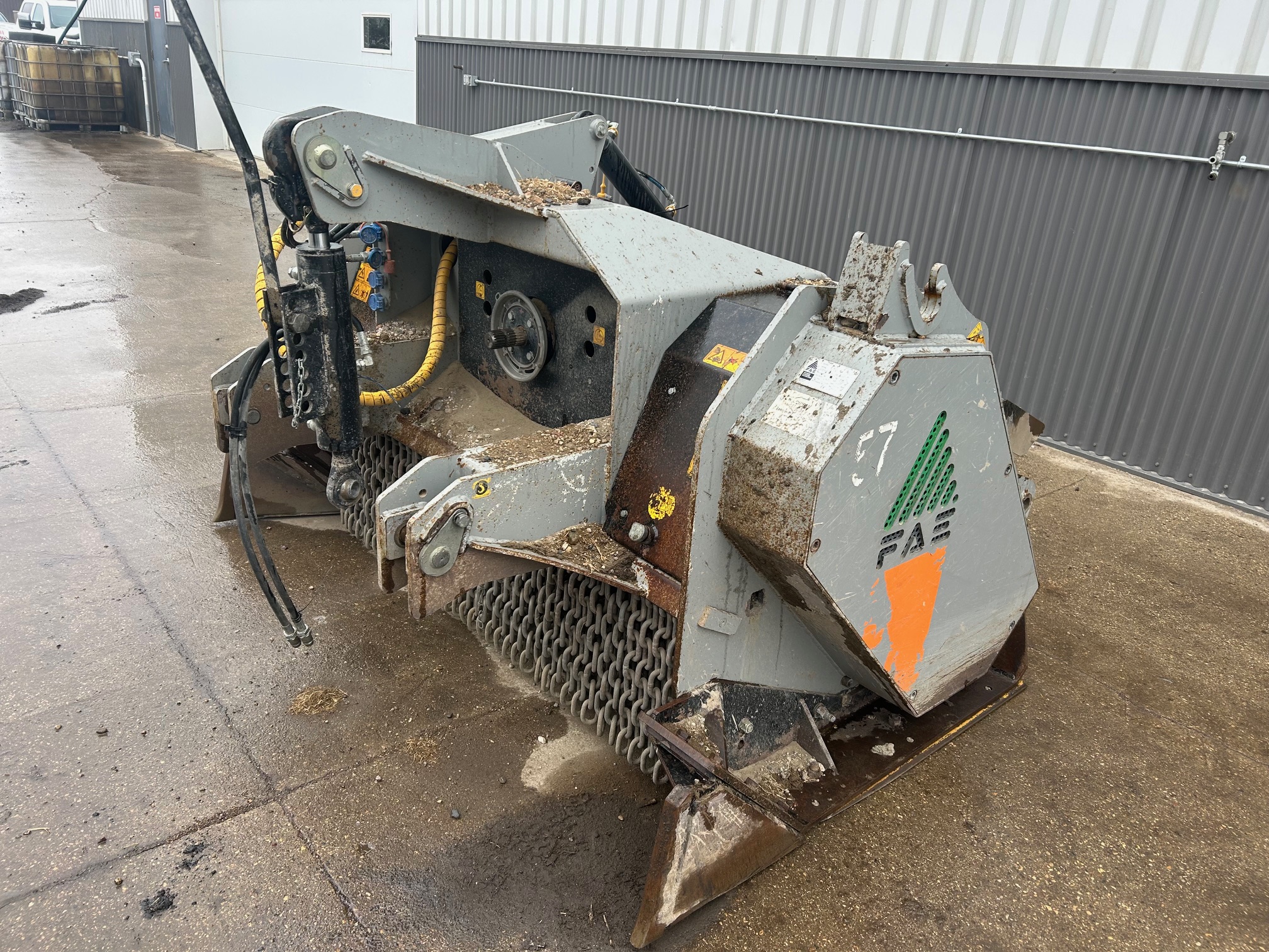 FAE ST-150 Crusher