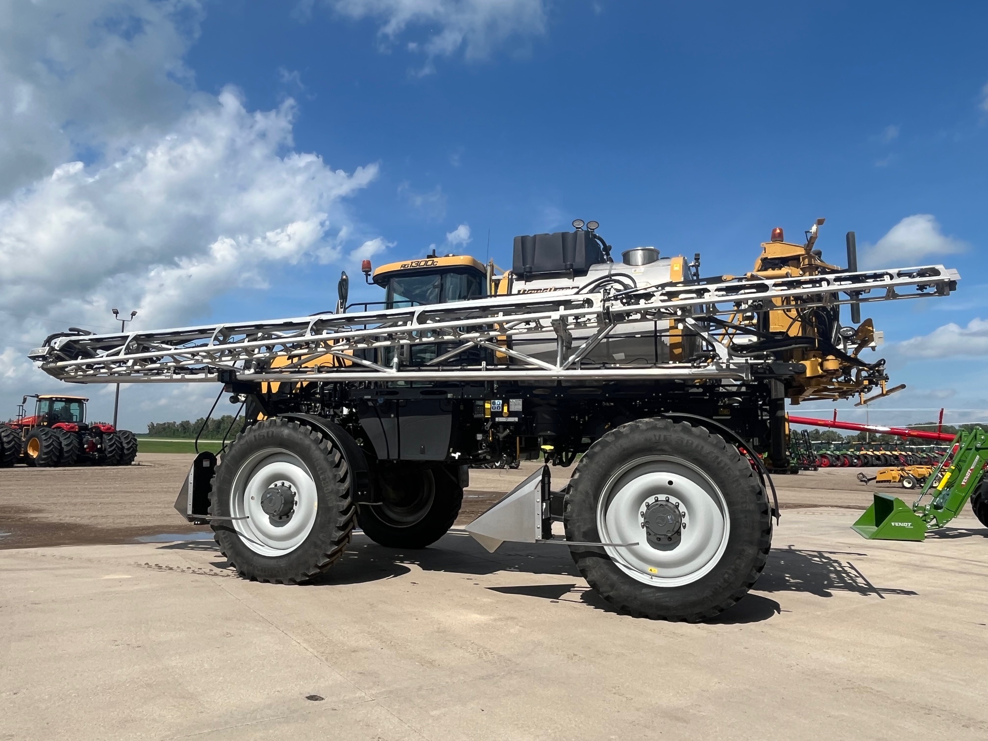 2022 RoGator RG1300C Sprayer/High Clearance