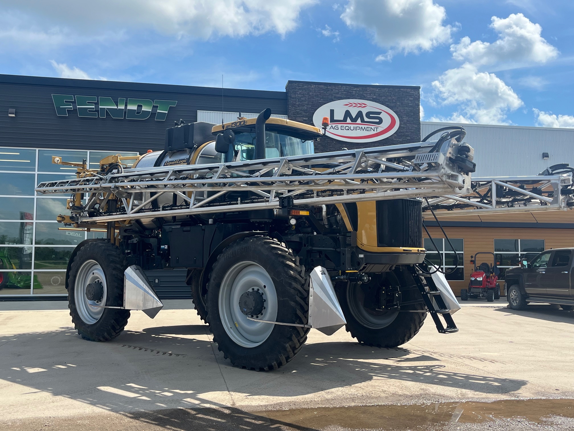 2022 RoGator RG1300C Sprayer/High Clearance