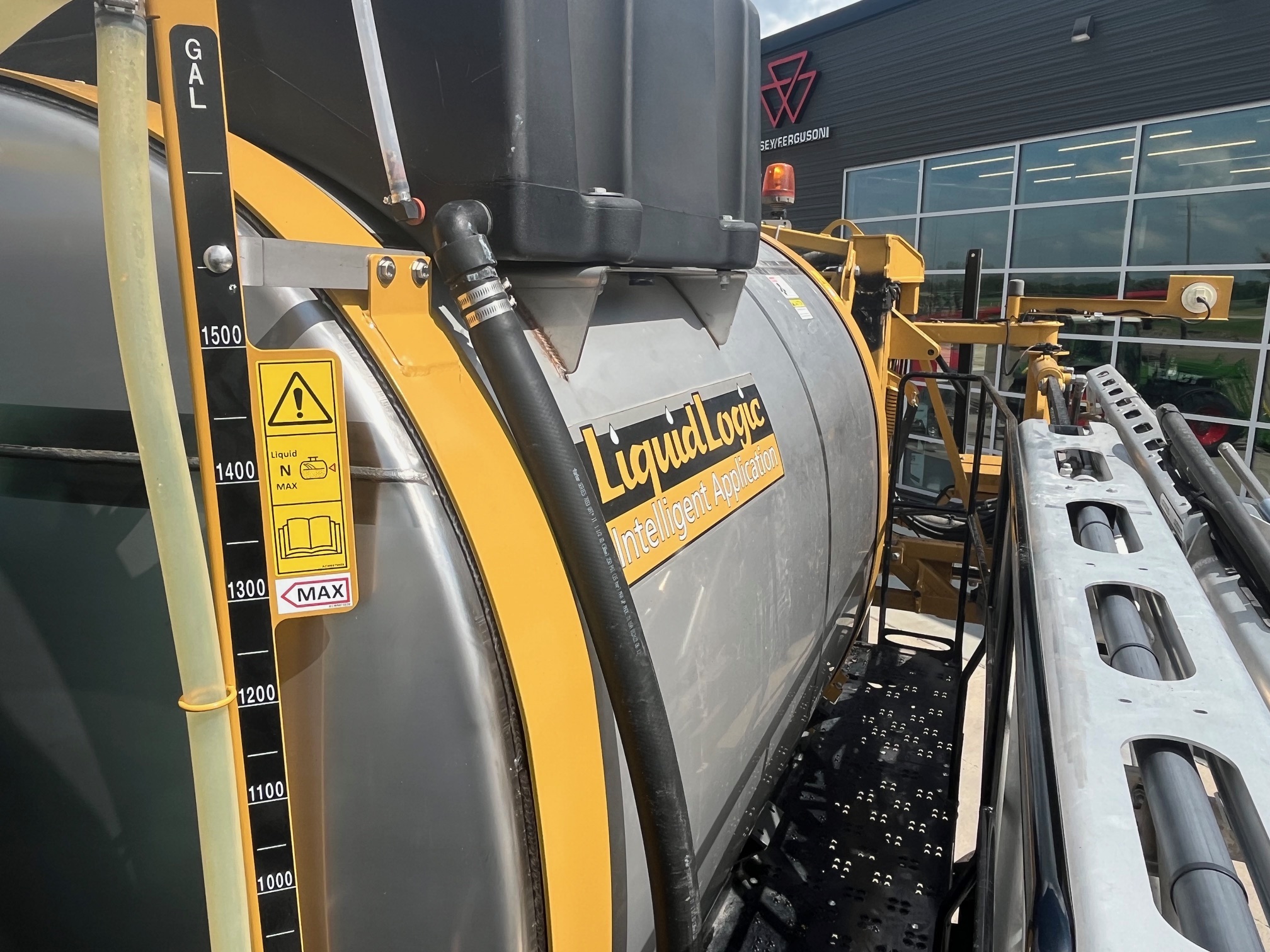 2022 RoGator RG1300C Sprayer/High Clearance