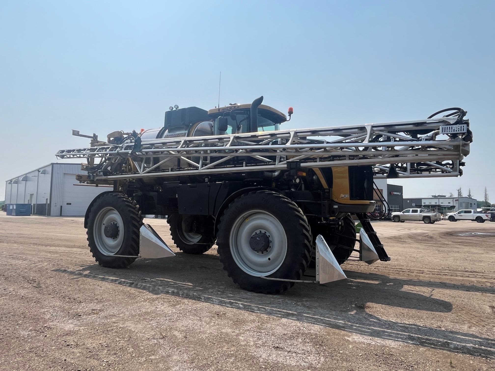 2022 RoGator RG1300C Sprayer/High Clearance