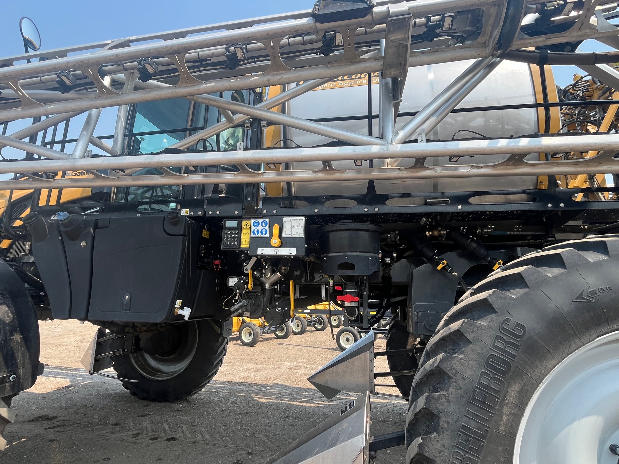 2022 RoGator RG1300C Sprayer/High Clearance