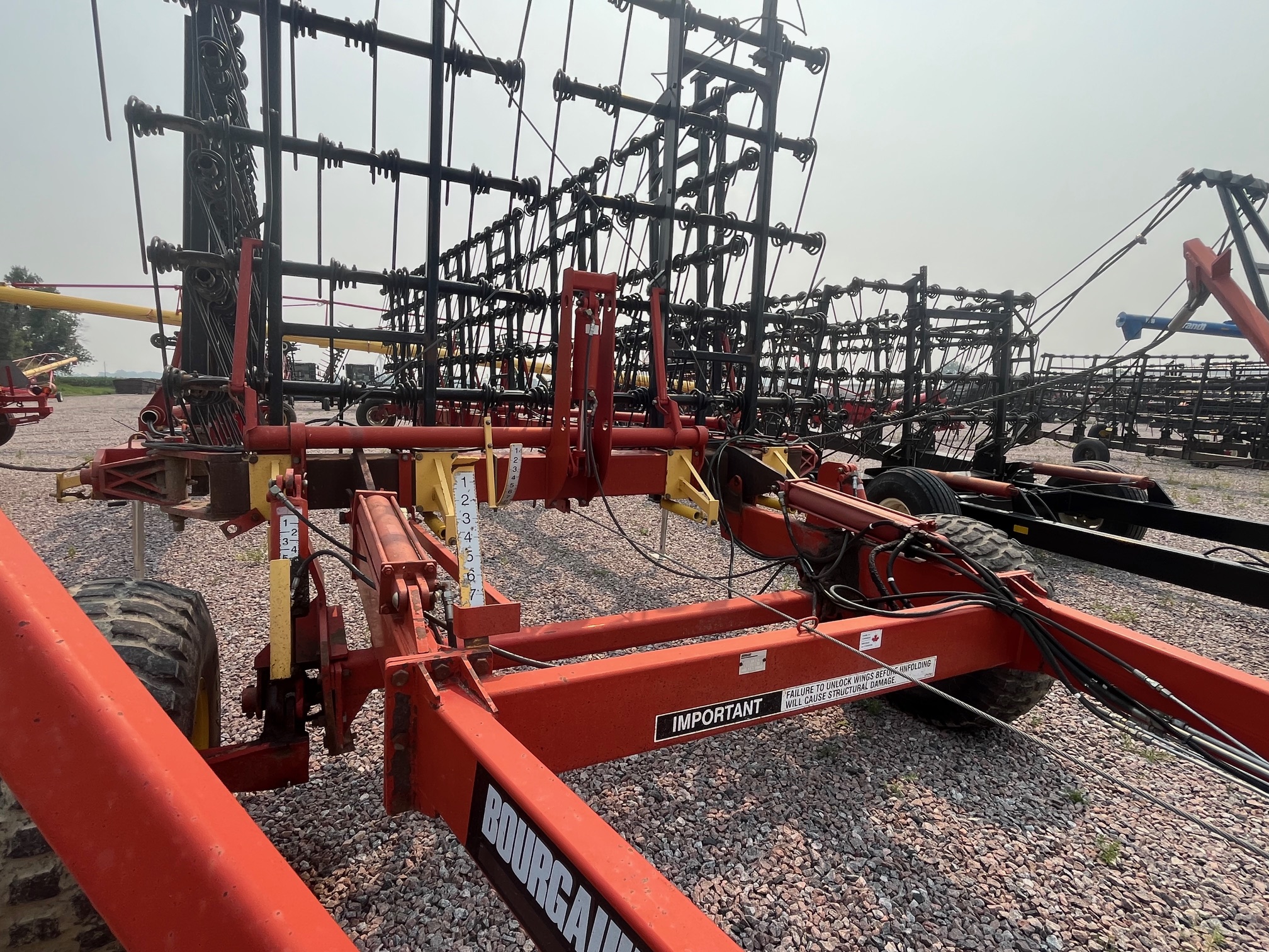 2004 Bourgault 7200 Harrow Heavy