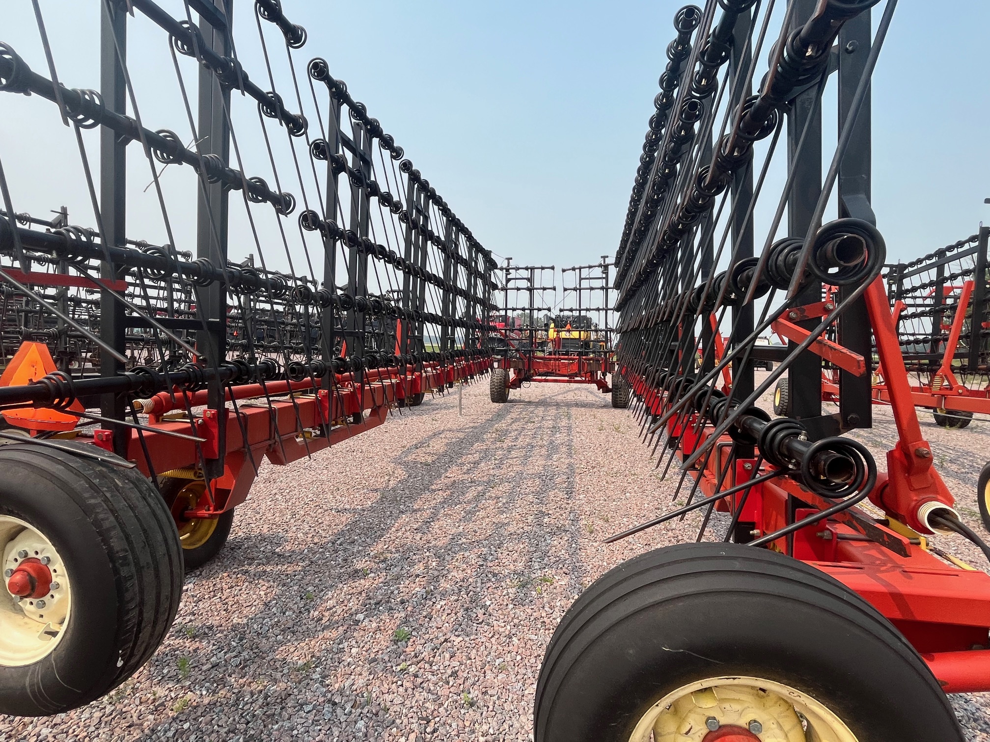 2004 Bourgault 7200 Harrow Heavy