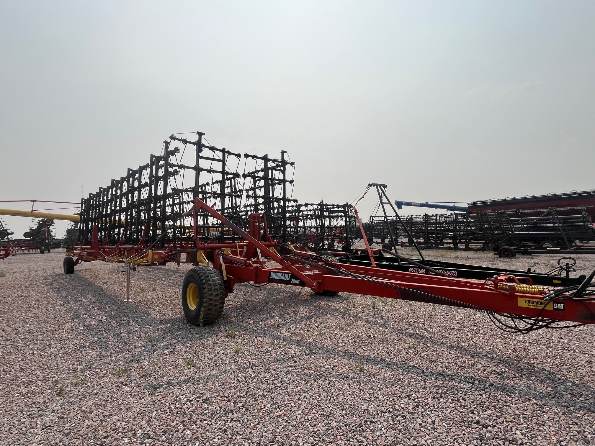 2004 Bourgault 7200 Harrow Heavy