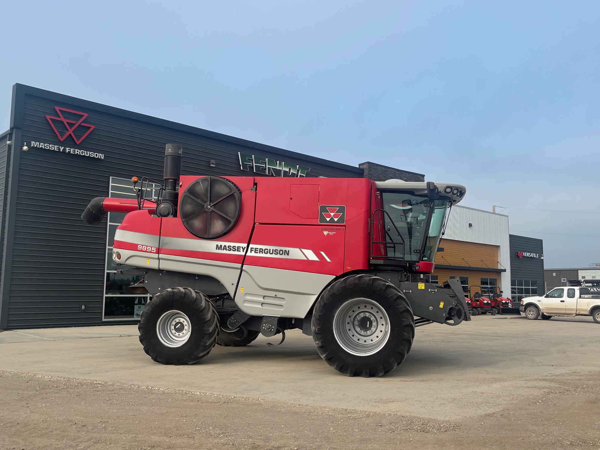 2009 Massey Ferguson 9895 Combine