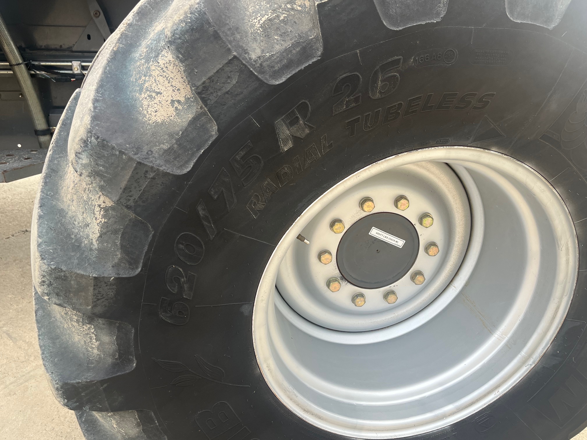 2009 Massey Ferguson 9895 Combine