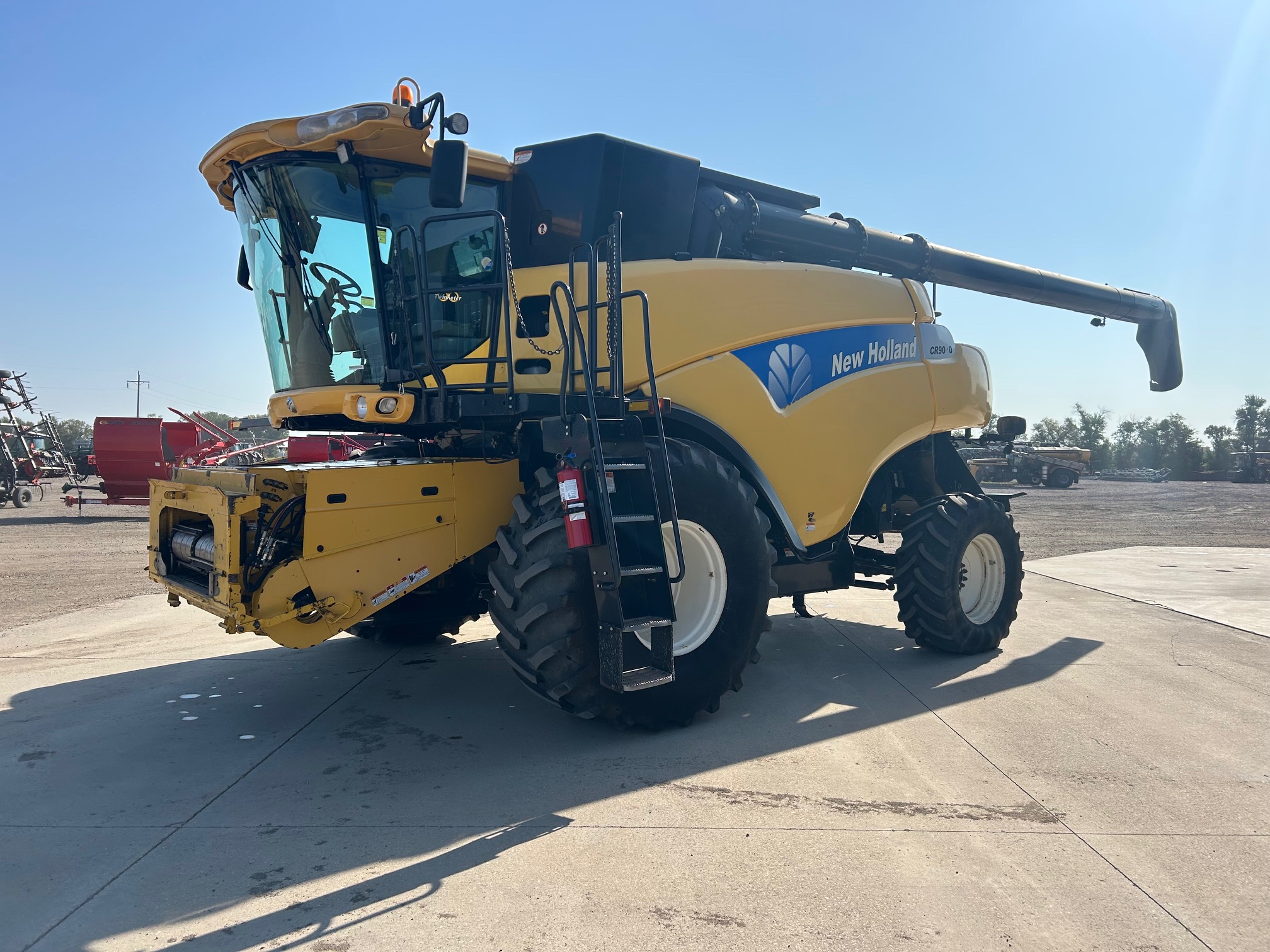 2009 New Holland CR9070 Combine