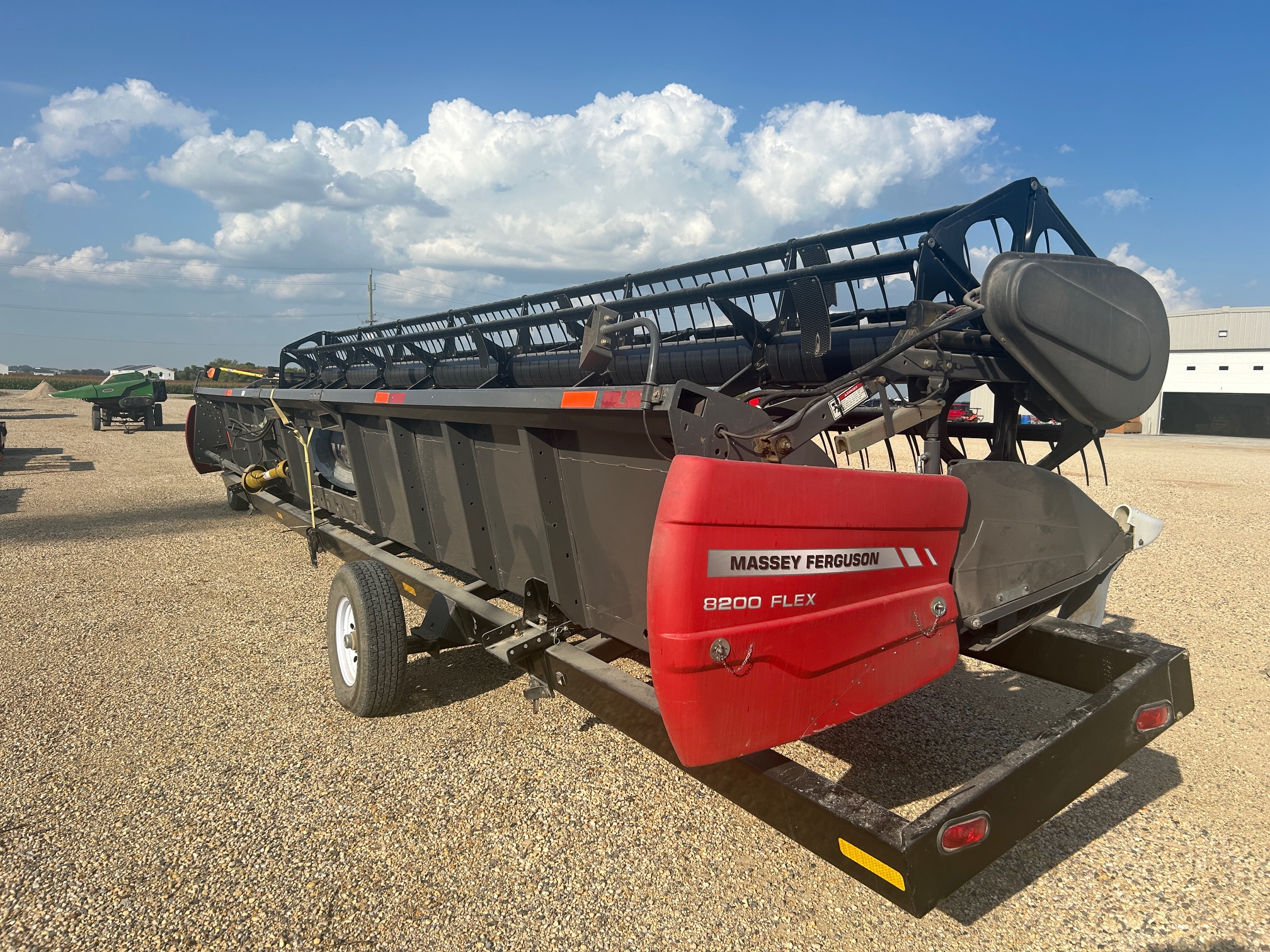 2009 Massey Ferguson 8200-35F Header Combine