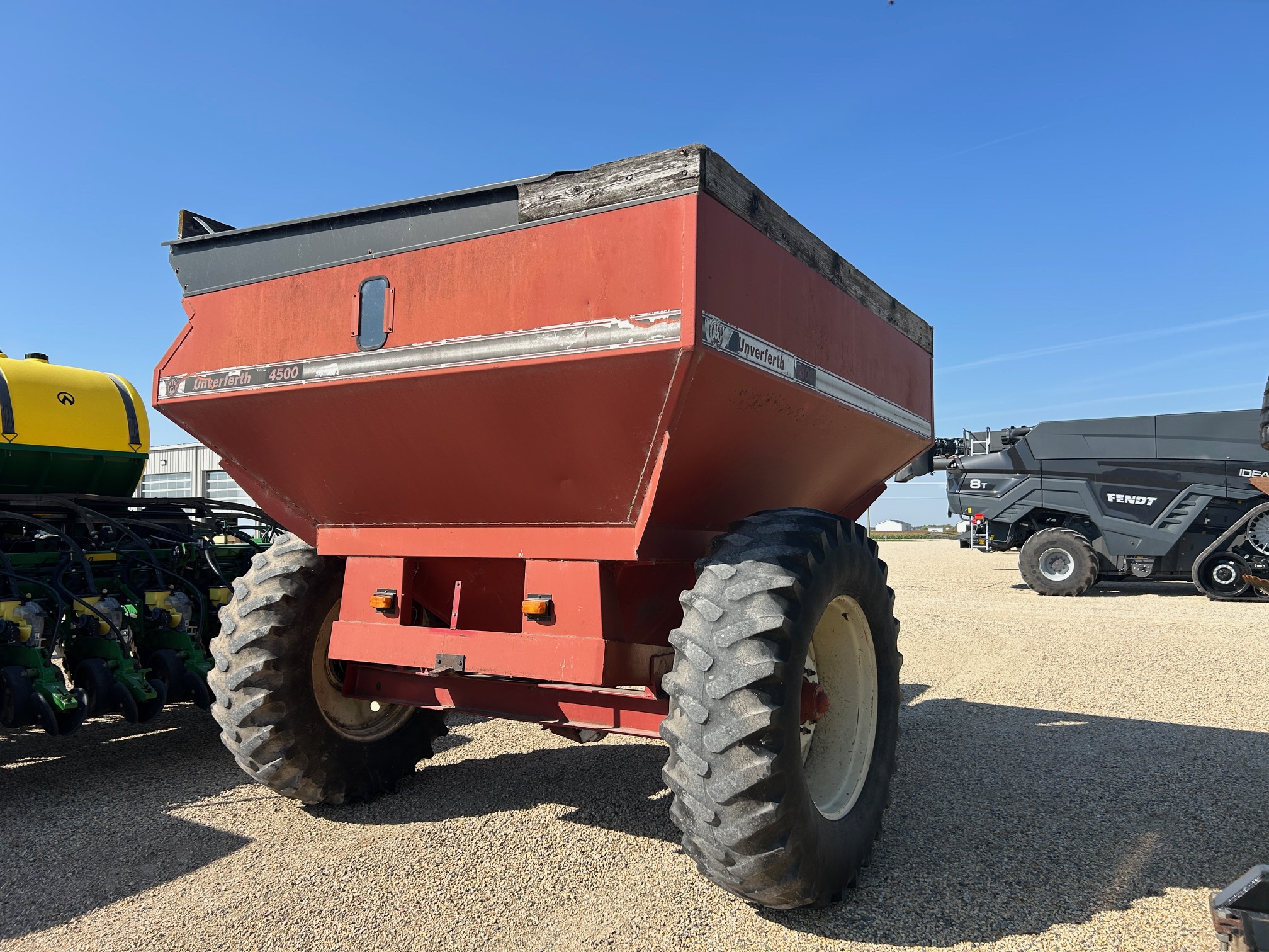 Unverferth 4500 Grain Cart