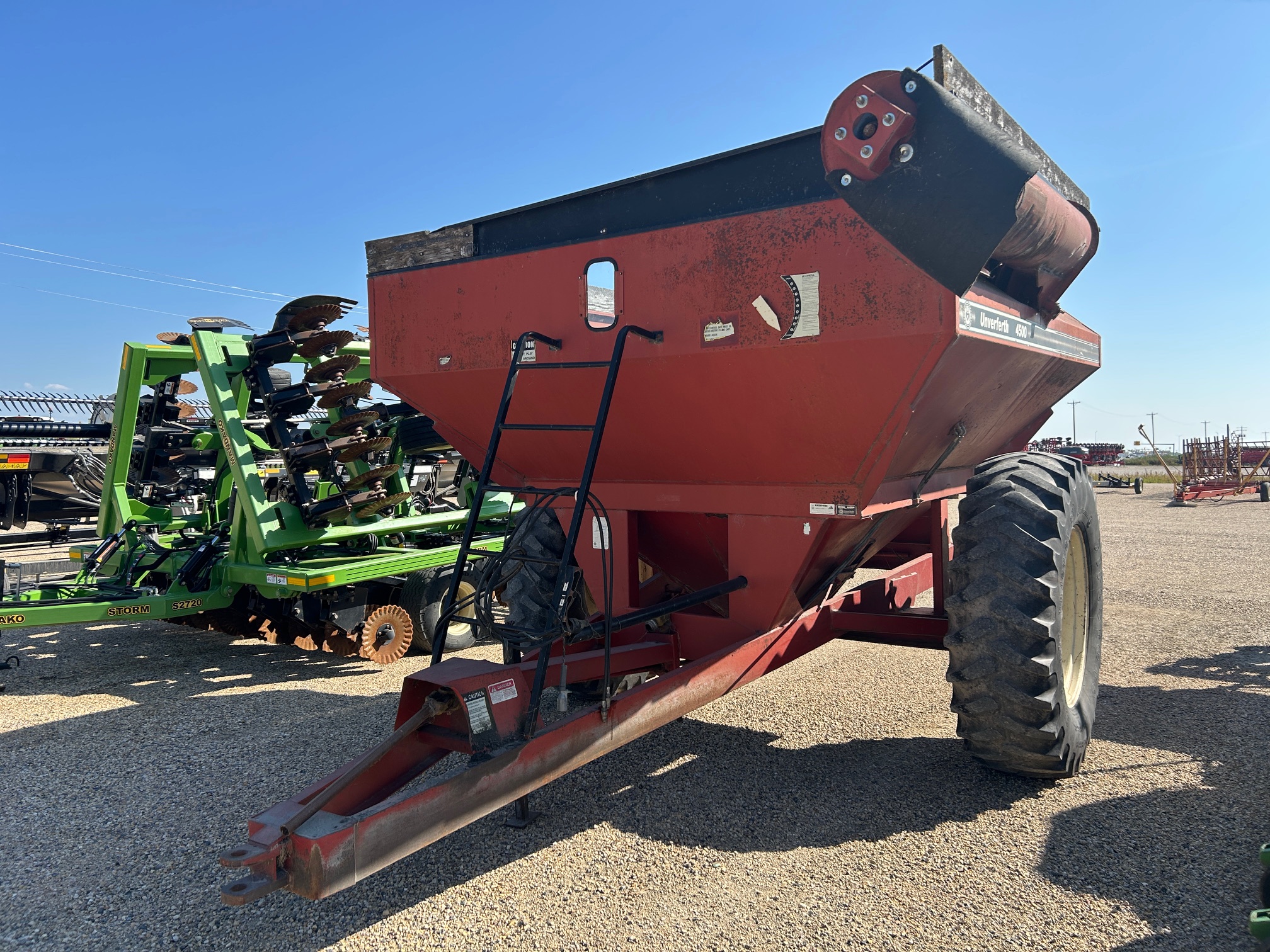 Unverferth 4500 Grain Cart