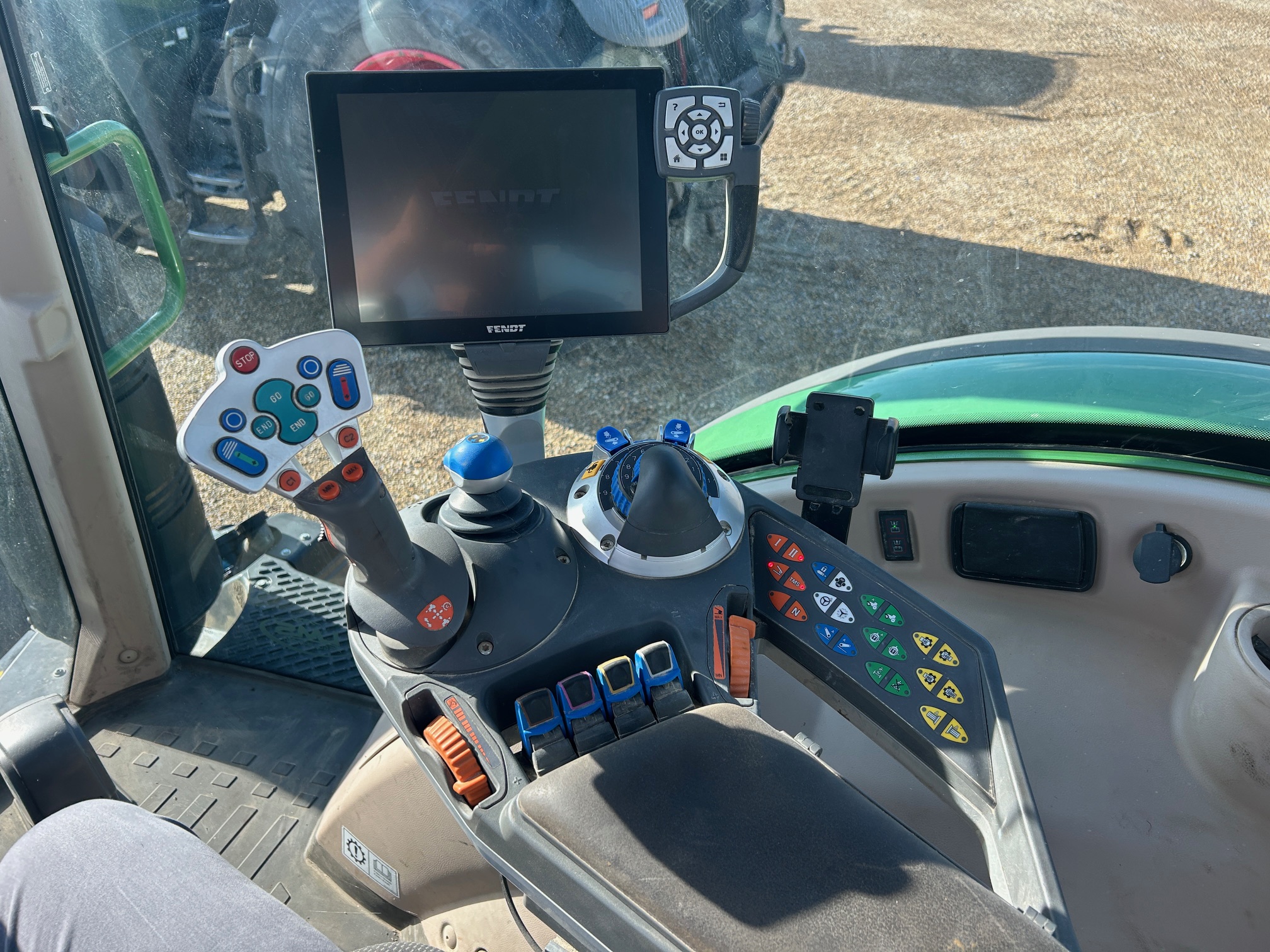 2019 Fendt 724S4 Tractor