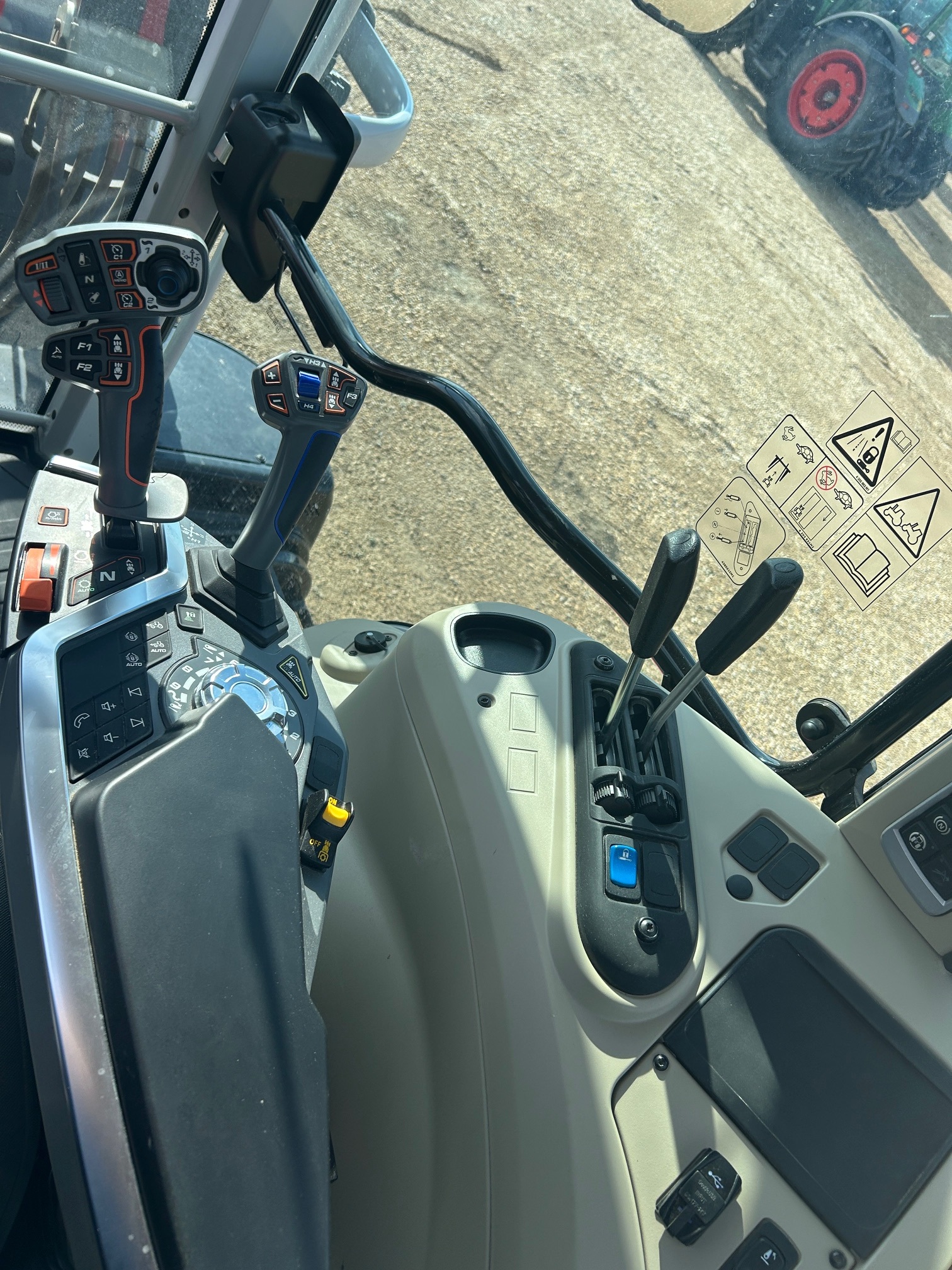 2024 Massey Ferguson 7S.155 Deluxe Tractor