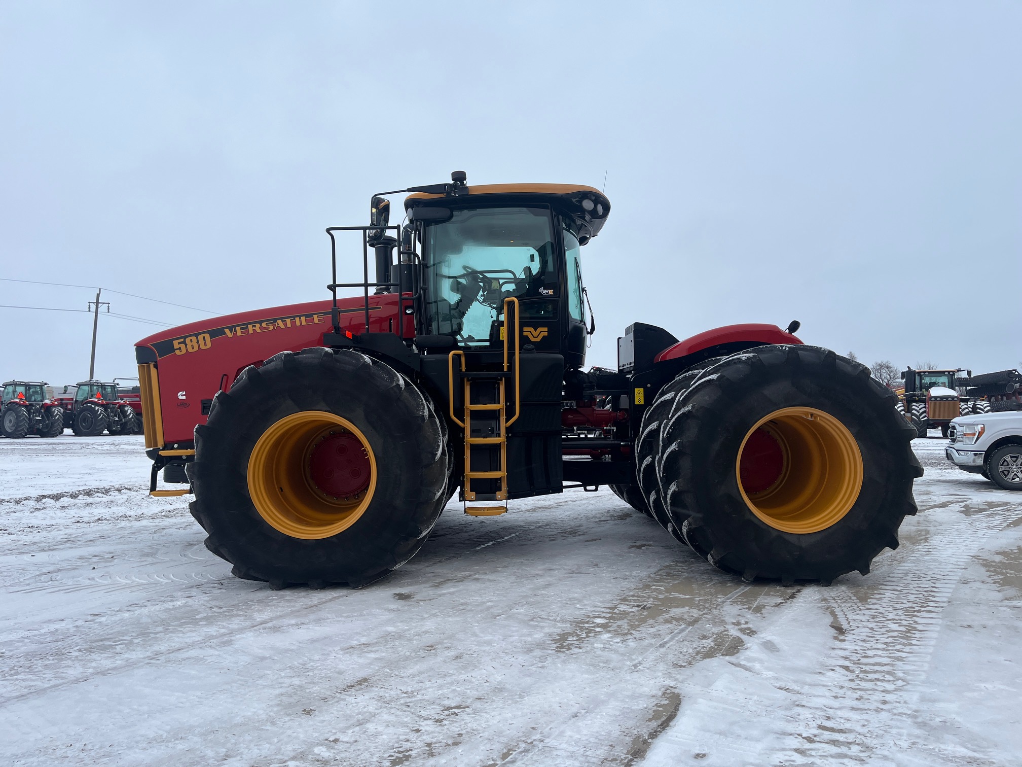 2023 Versatile 580 Tractor