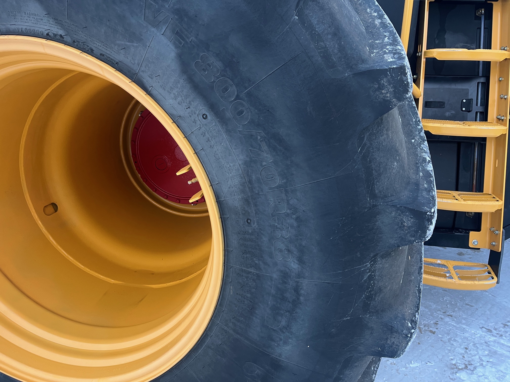 2023 Versatile 580 Tractor