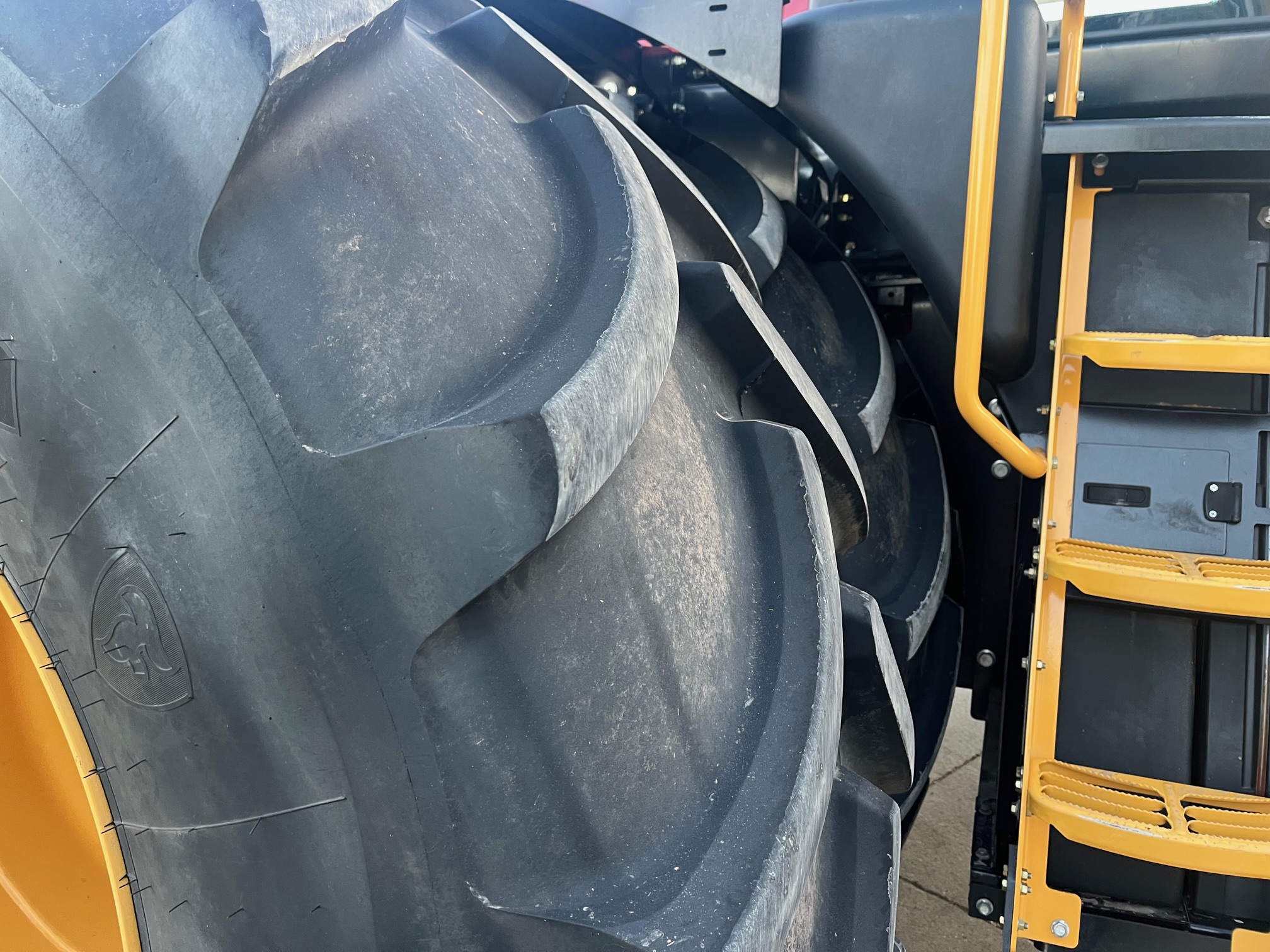 2023 Versatile 530 Tractor