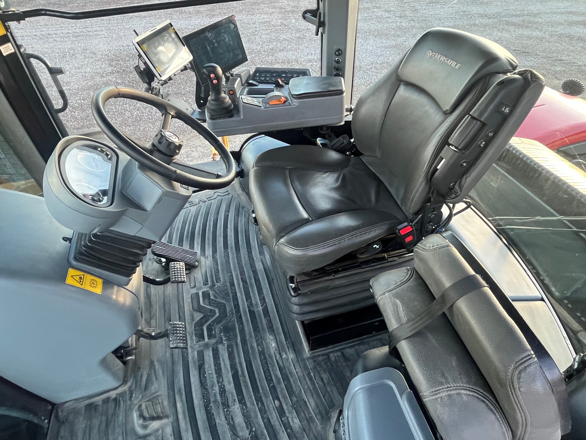 2023 Versatile 530 Tractor