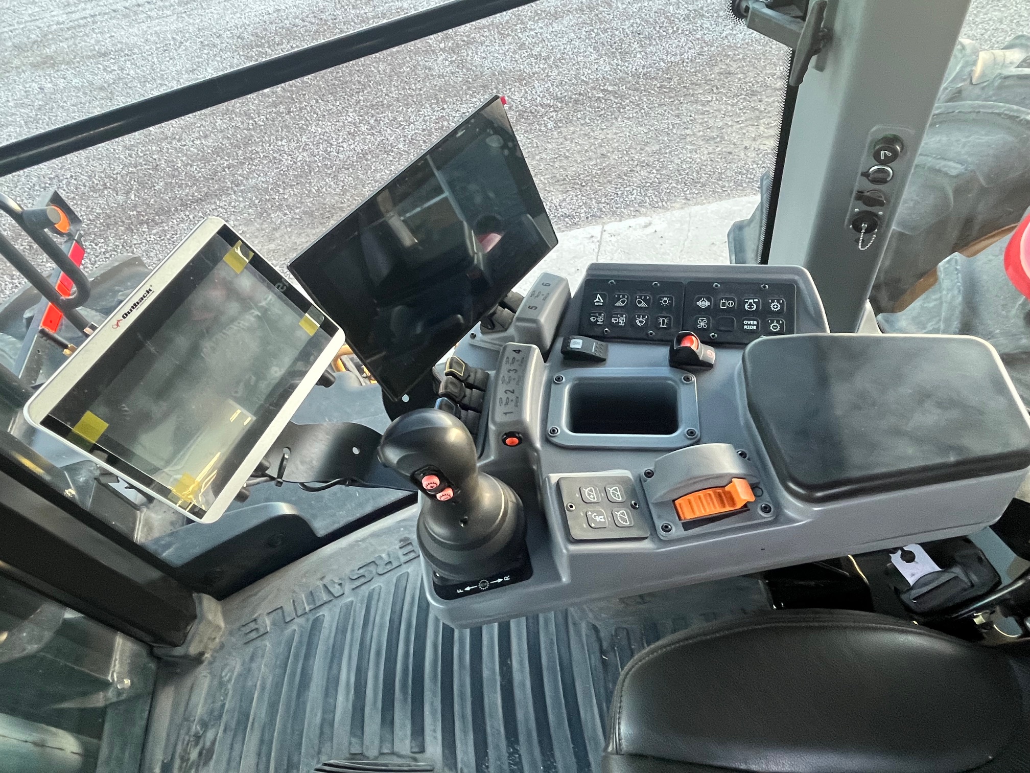 2023 Versatile 530 Tractor