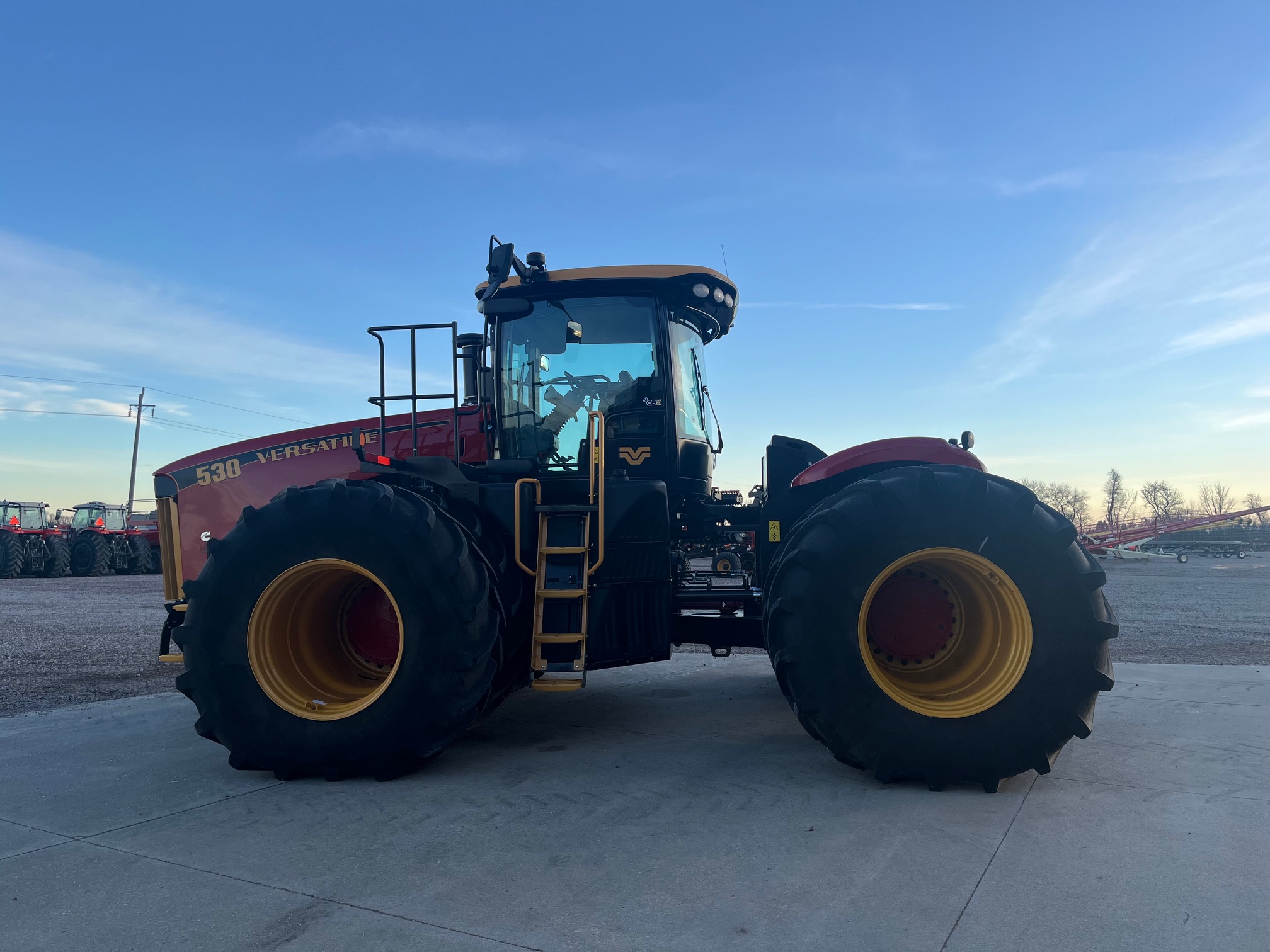 2023 Versatile 530 Tractor