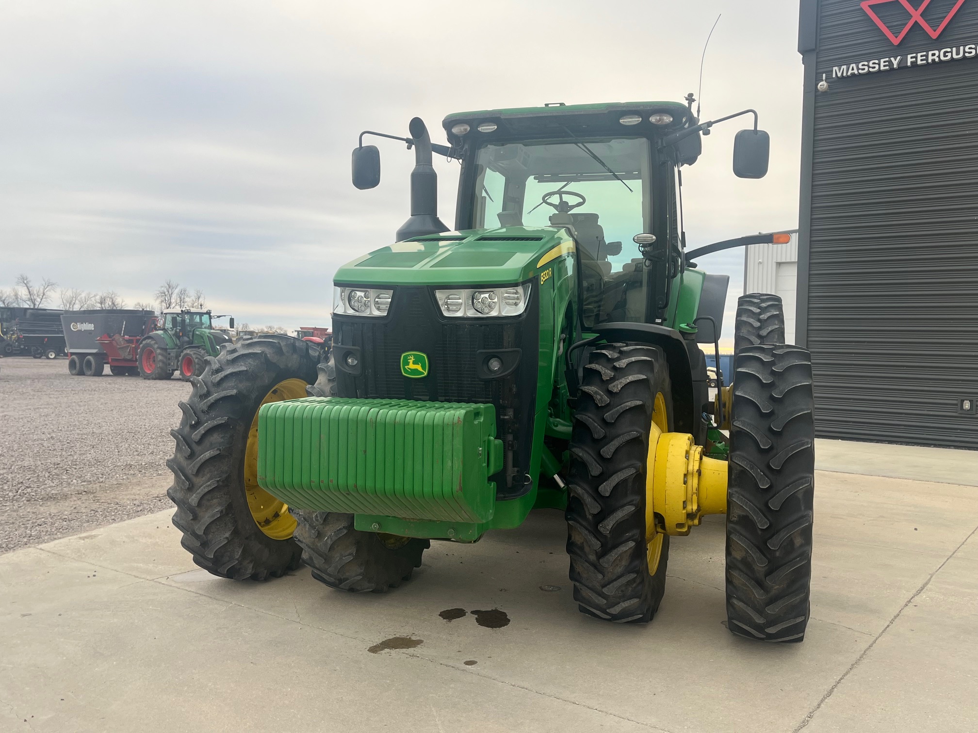 2015 John Deere 8320R Tractor