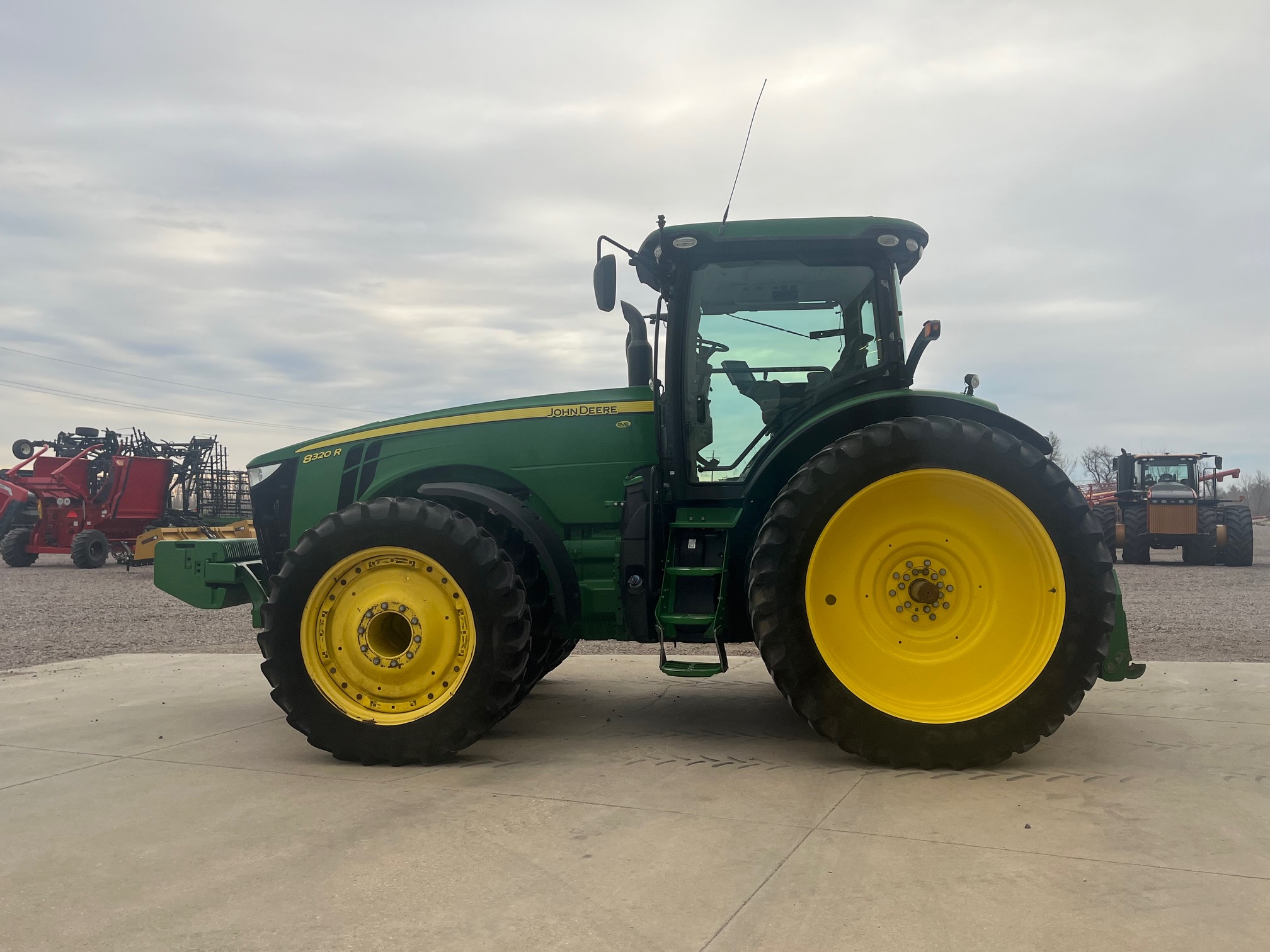 2015 John Deere 8320R Tractor