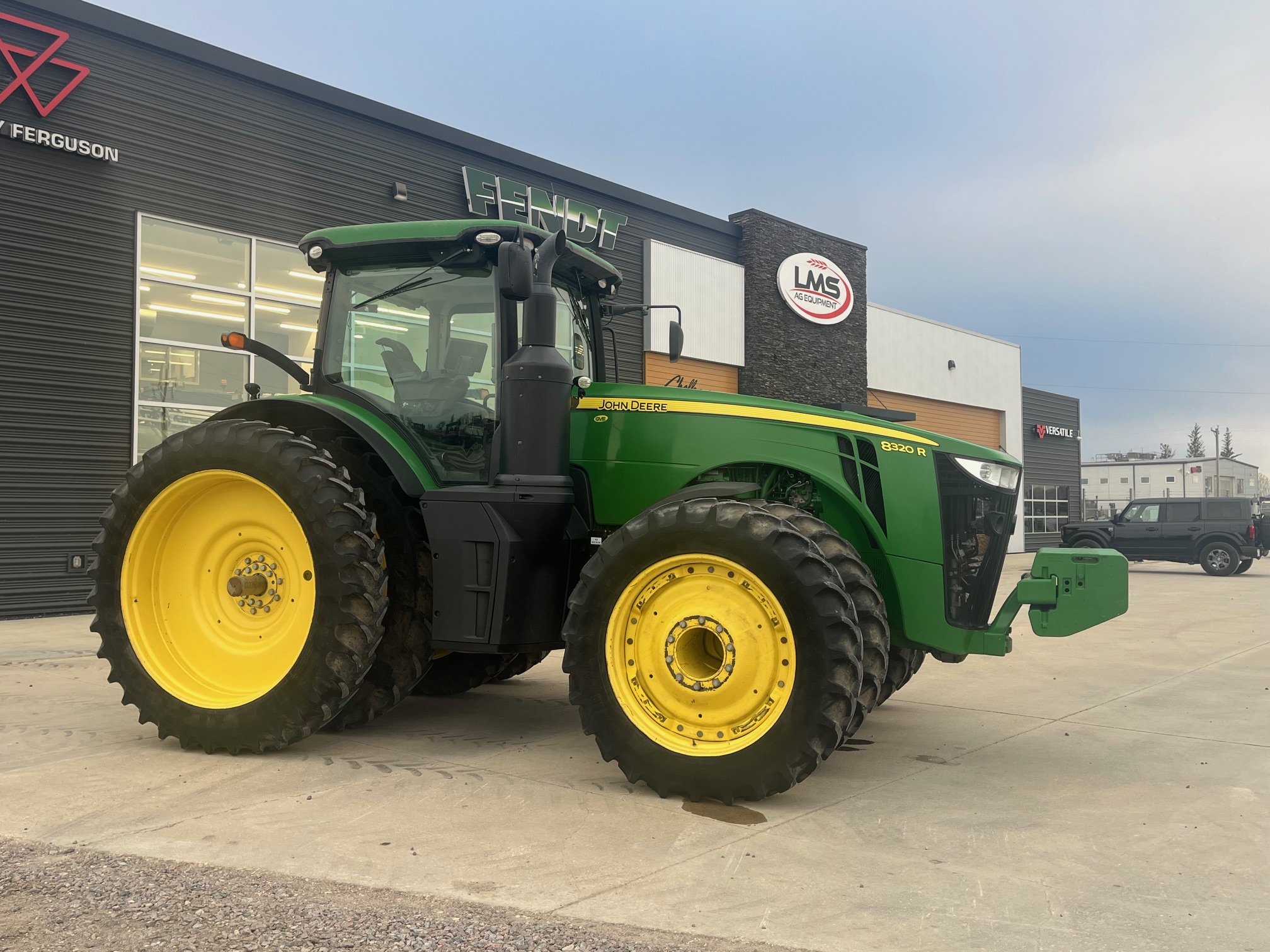 2015 John Deere 8320R Tractor