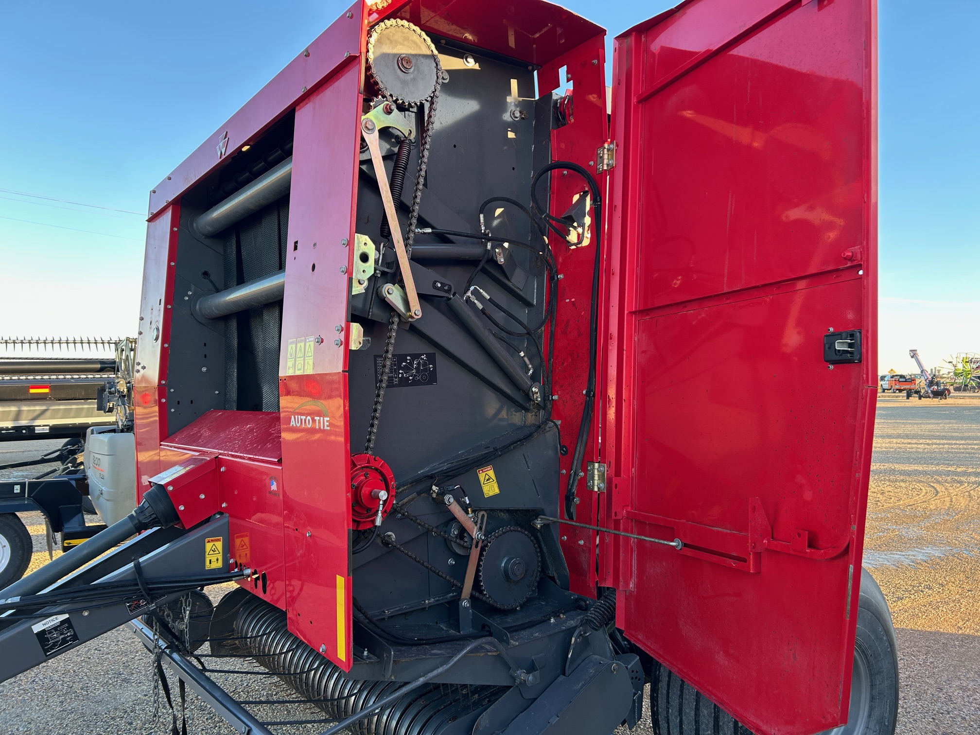 2018 Massey Ferguson 2956 Baler/Round