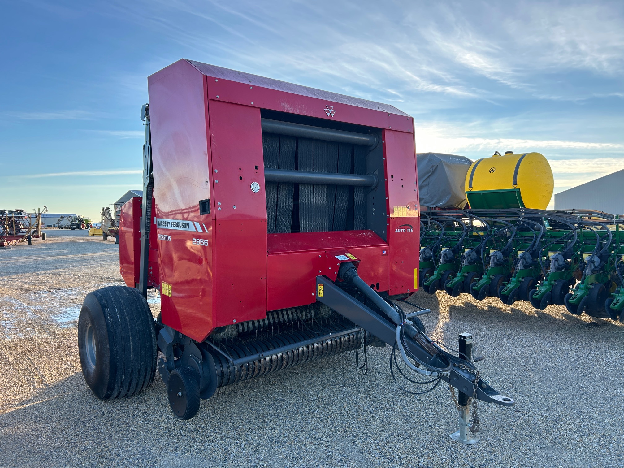 2018 Massey Ferguson 2956 Baler/Round