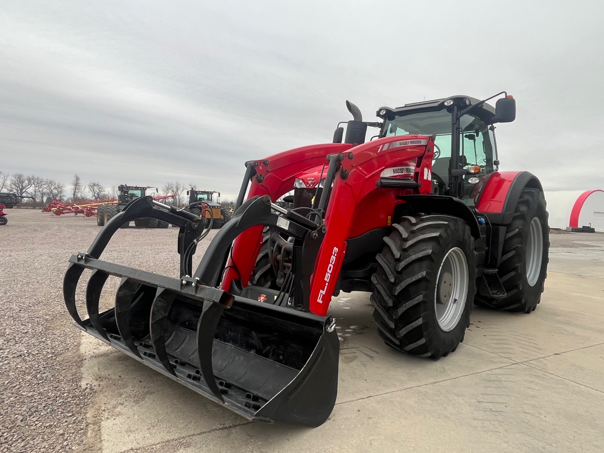 2016 Massey Ferguson 8737 Tractor