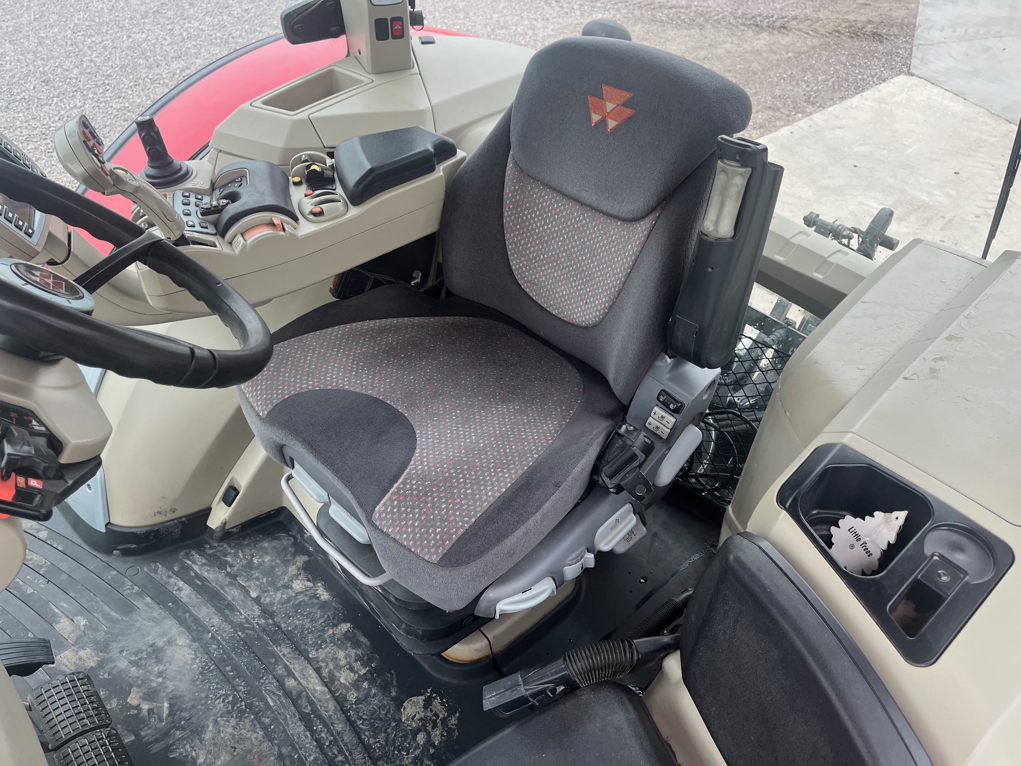 2016 Massey Ferguson 8737 Tractor