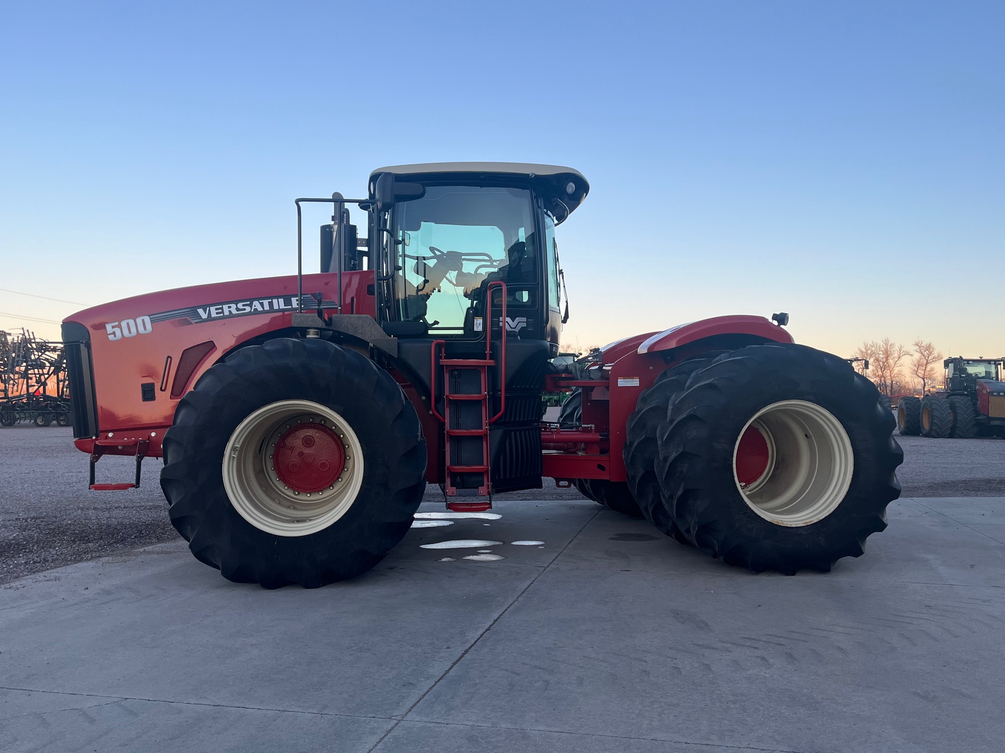 Versatile 500 Tractor