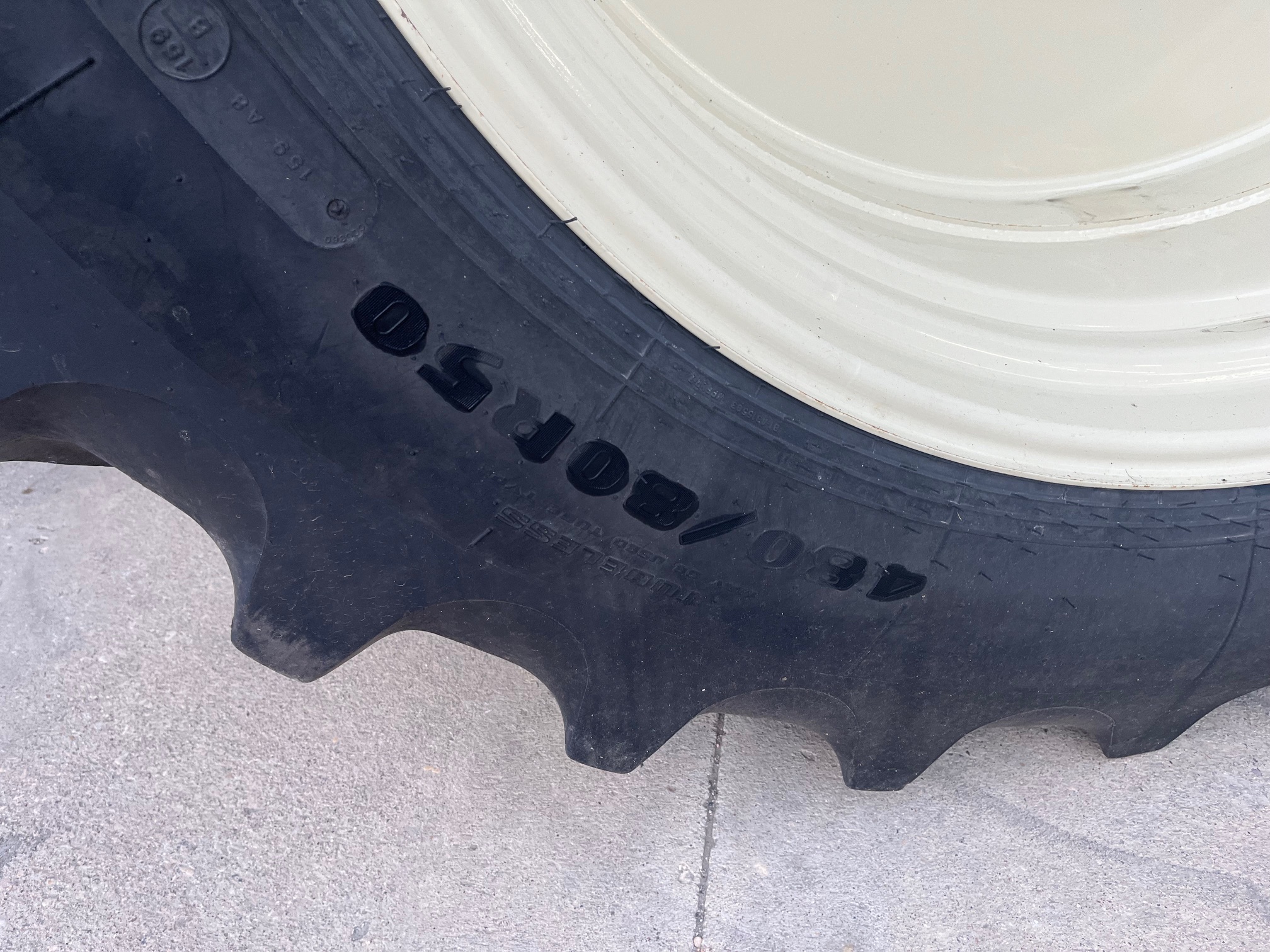 2016 Versatile 310 Tractor