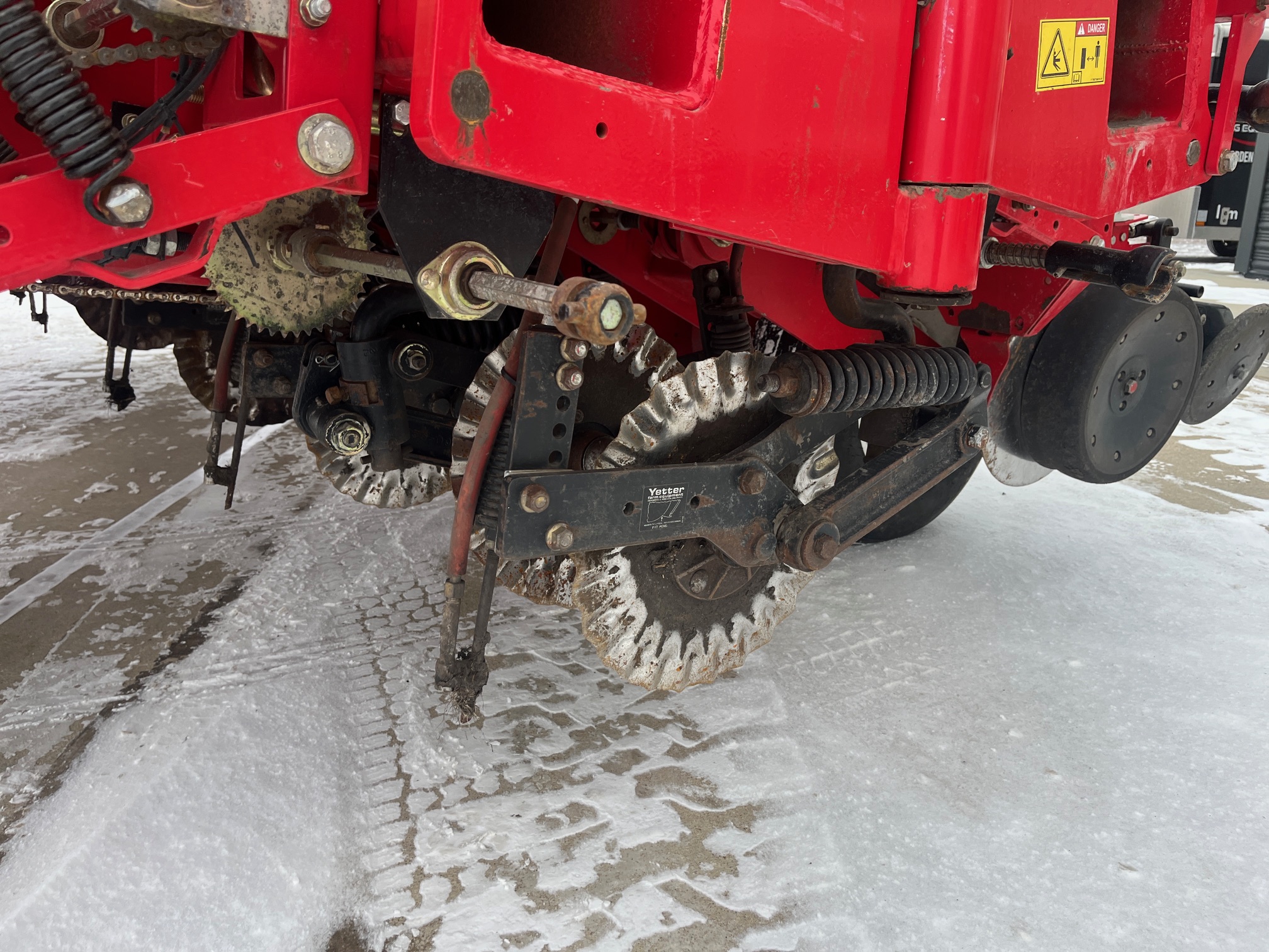 2011 White 8222 Planter