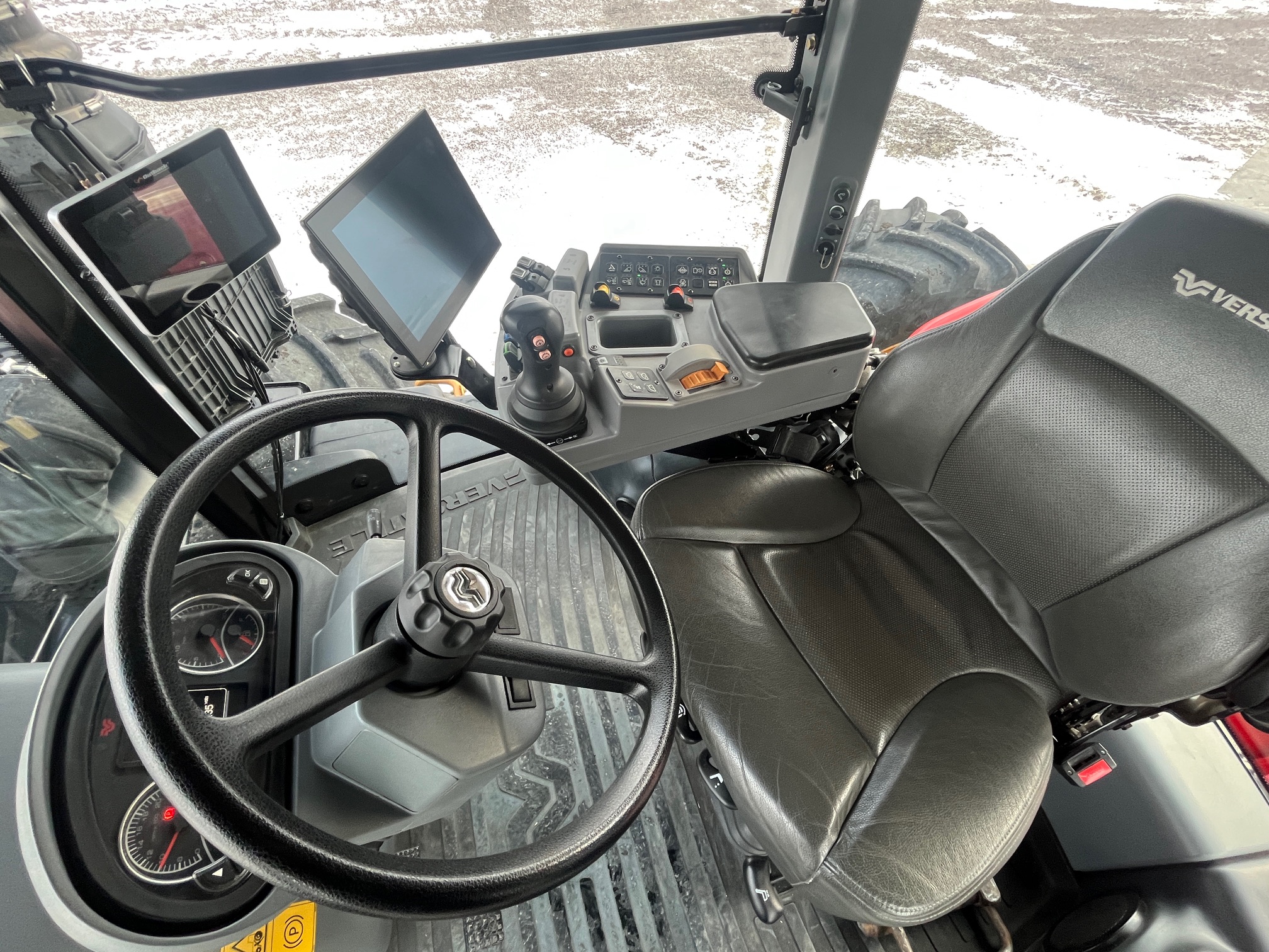 2011 Versatile 405 Tractor