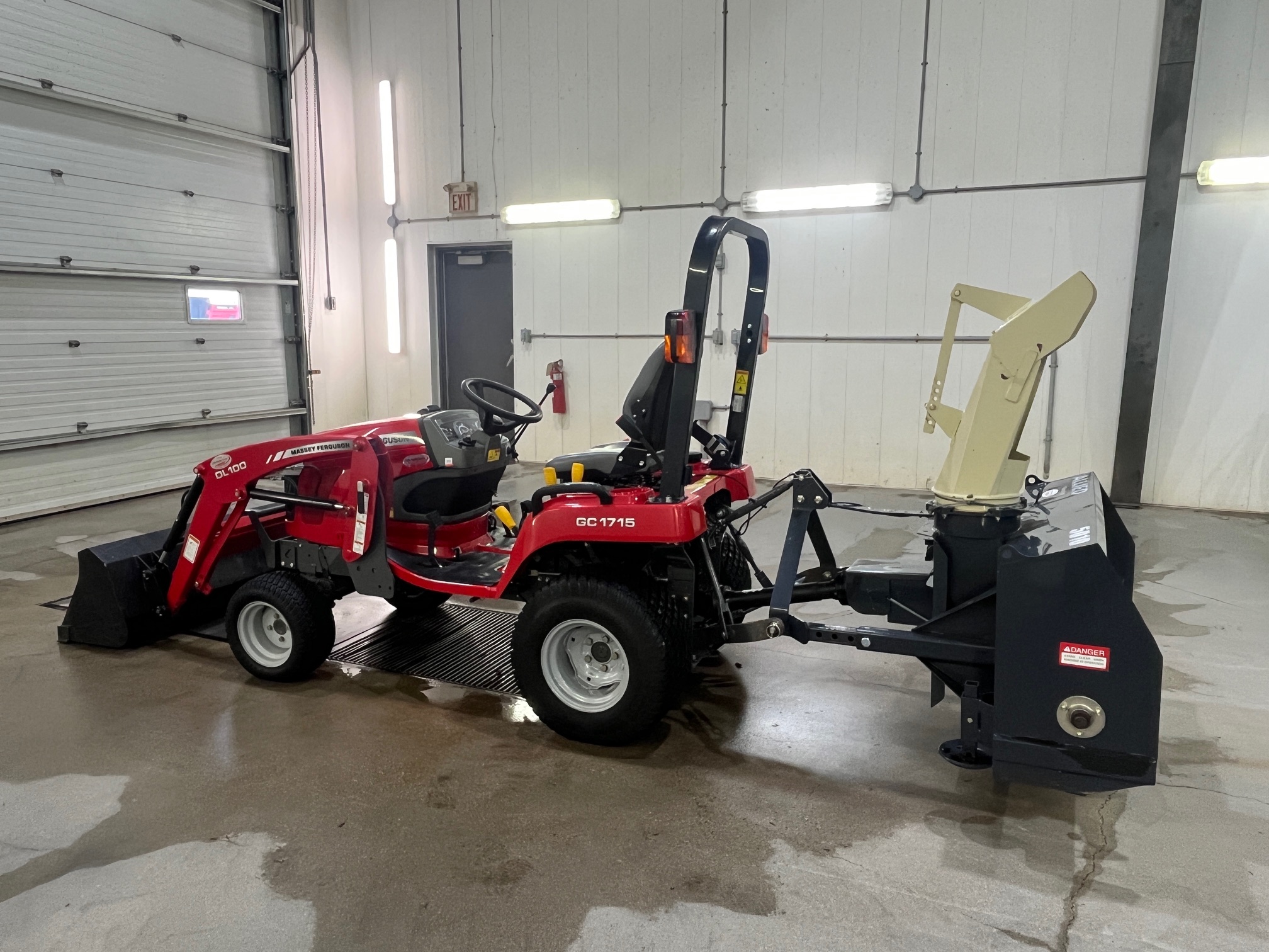 2012 Massey Ferguson GC1715 Tractor