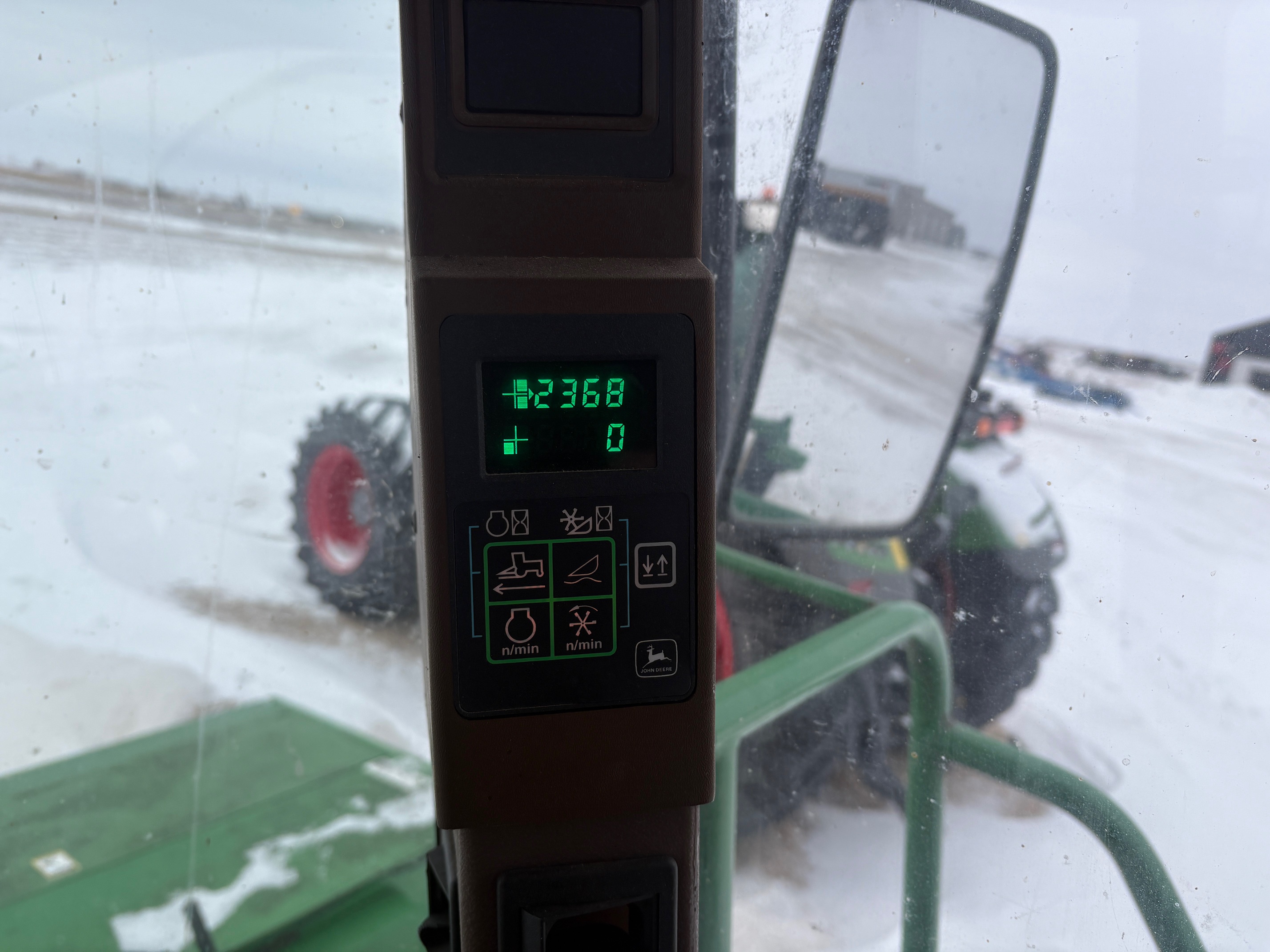 2005 John Deere 4995 Windrower