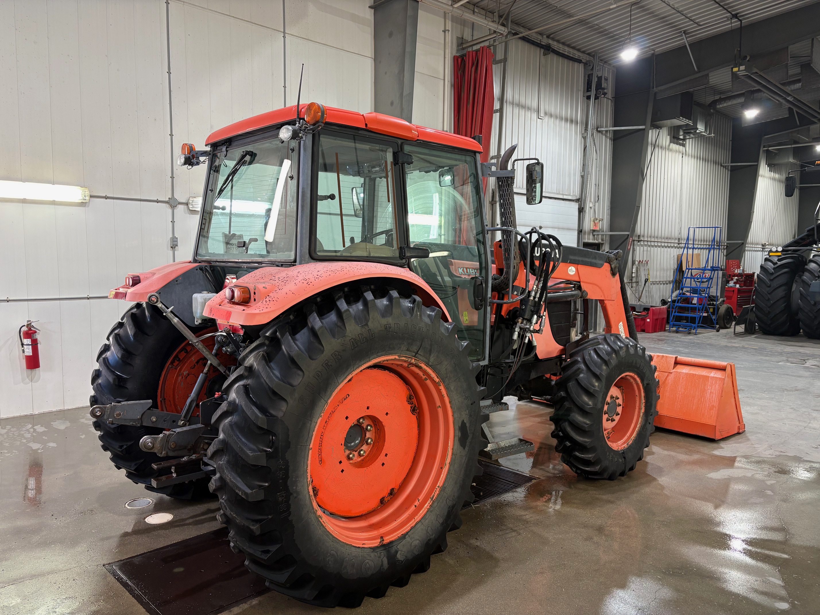 2008 Kubota M125 Tractor