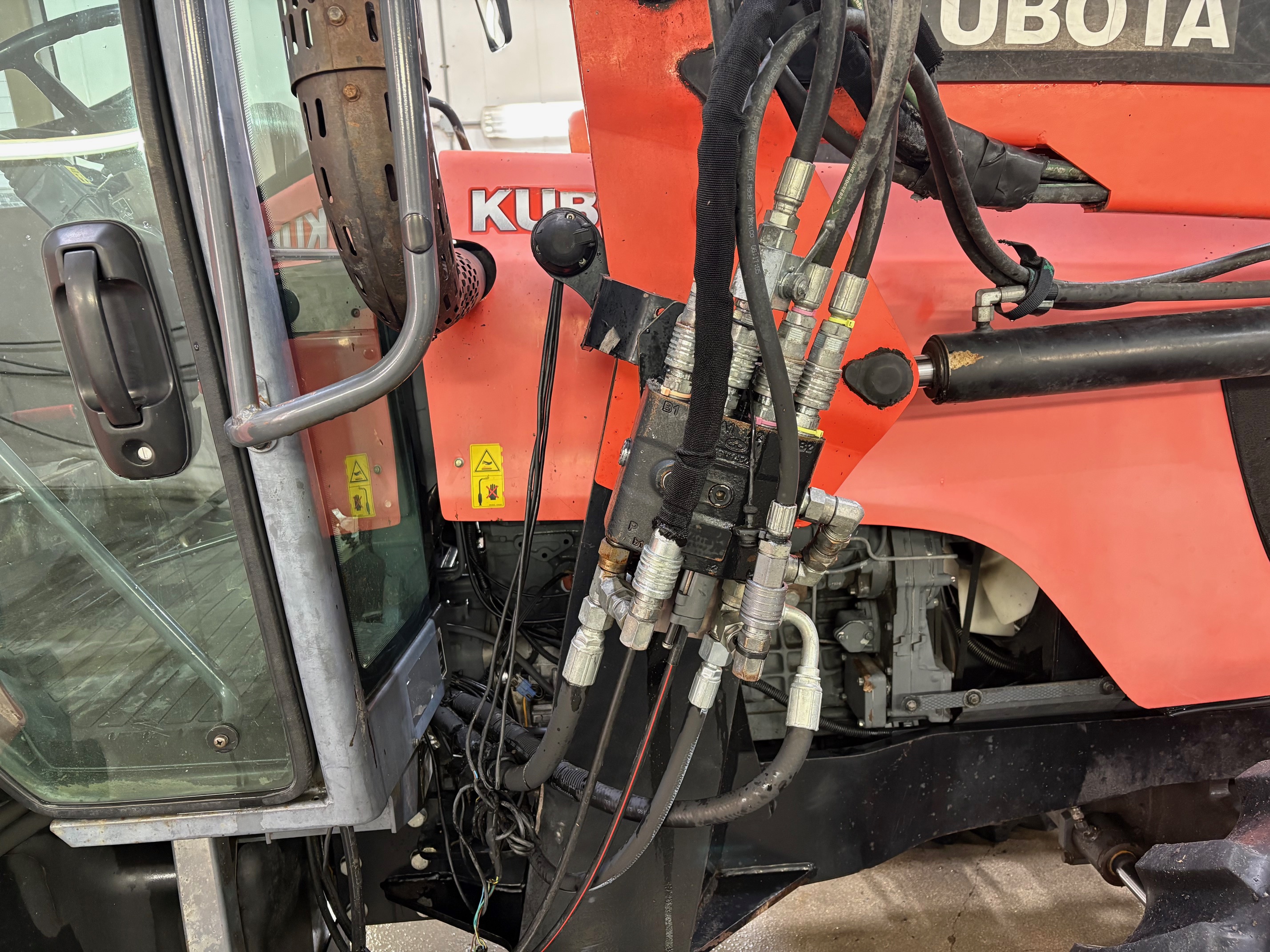 2008 Kubota M125 Tractor