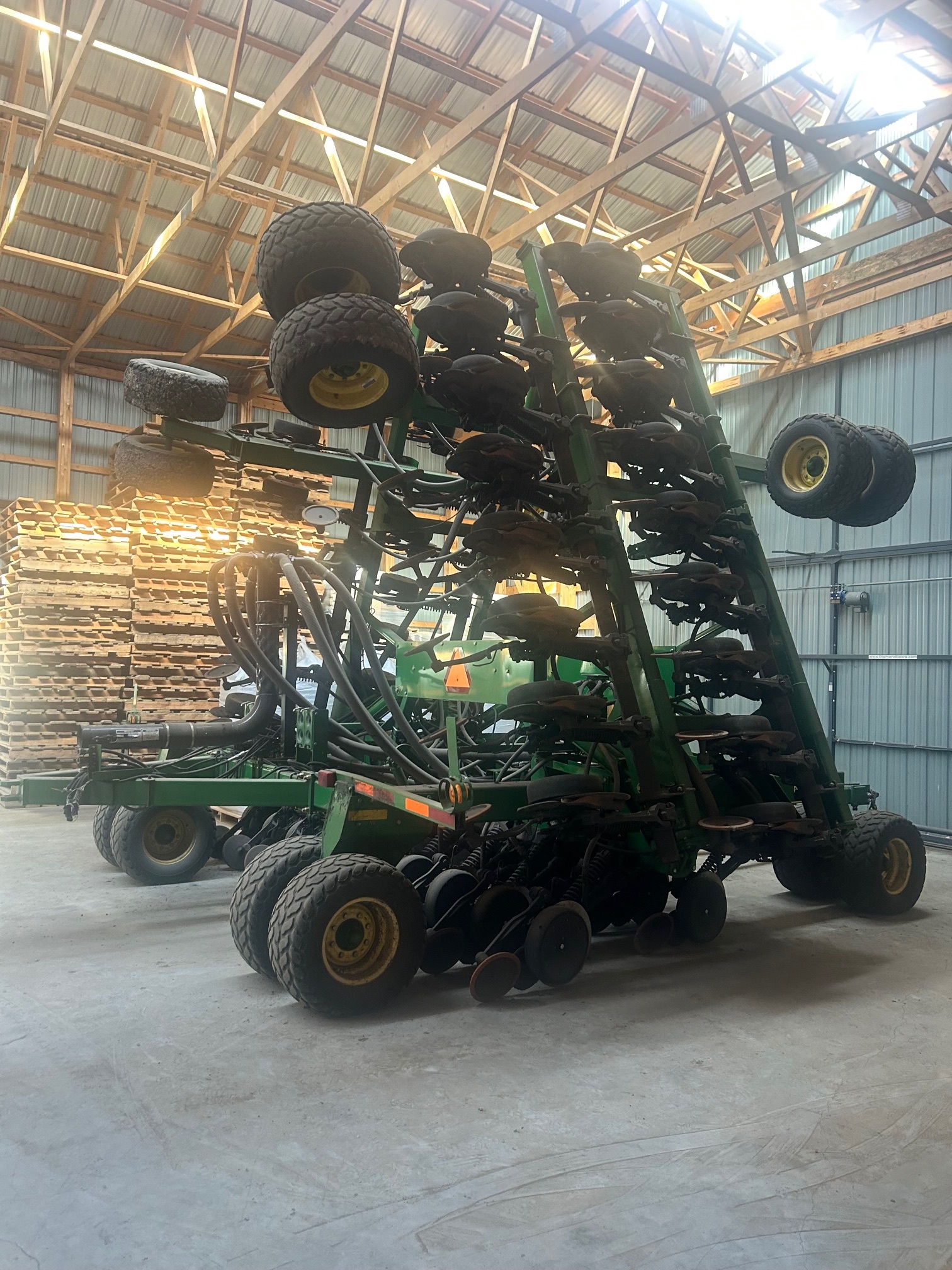 2009 John Deere 1890 Air Seeder
