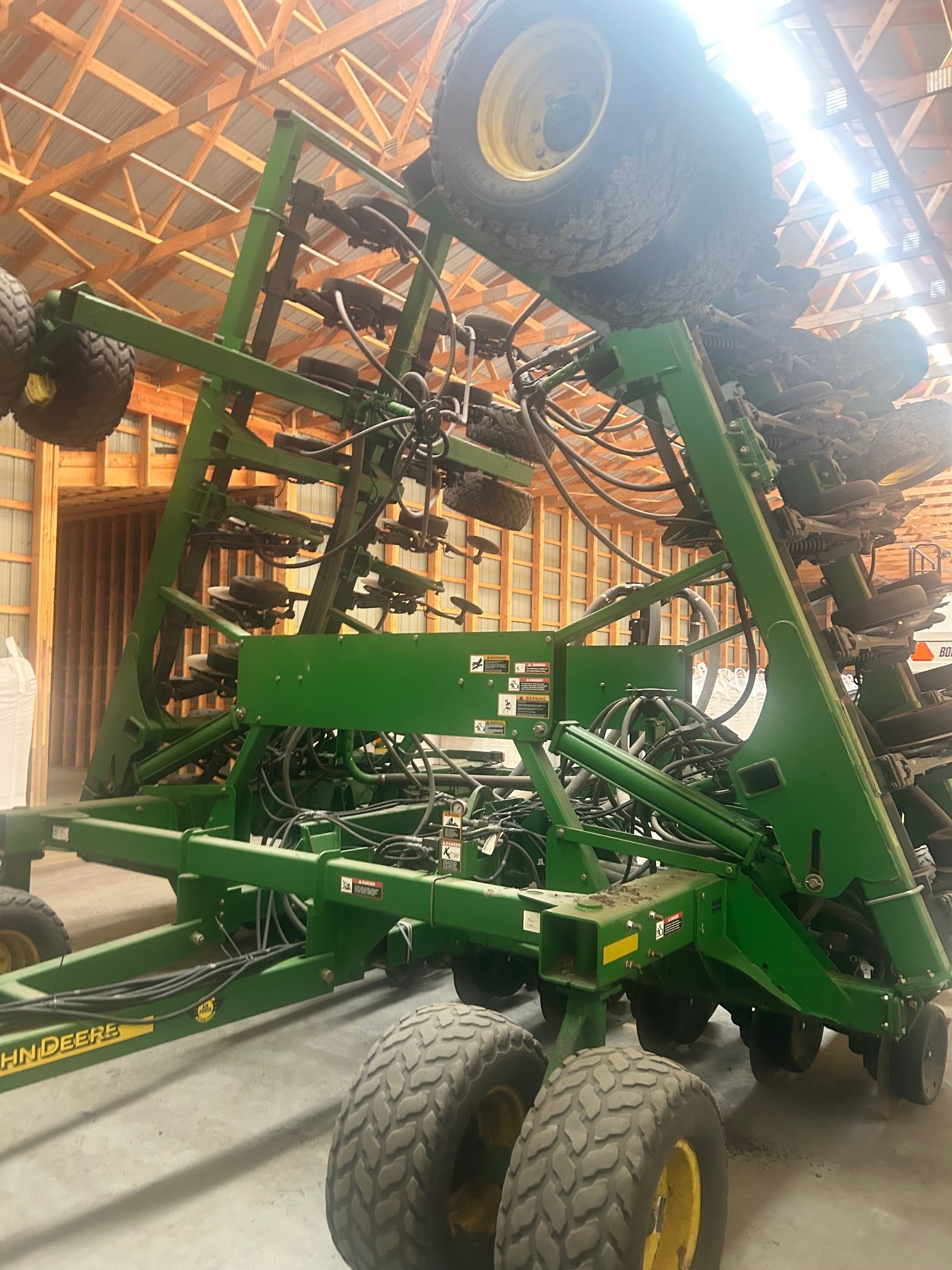2009 John Deere 1890 Air Seeder