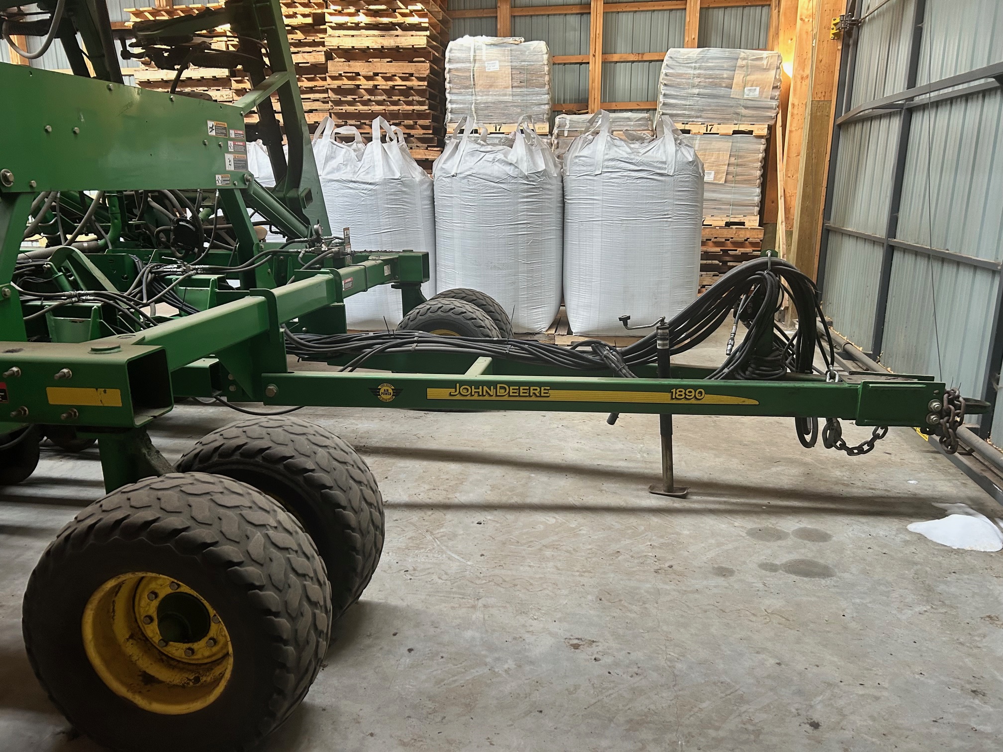 2009 John Deere 1890 Air Seeder