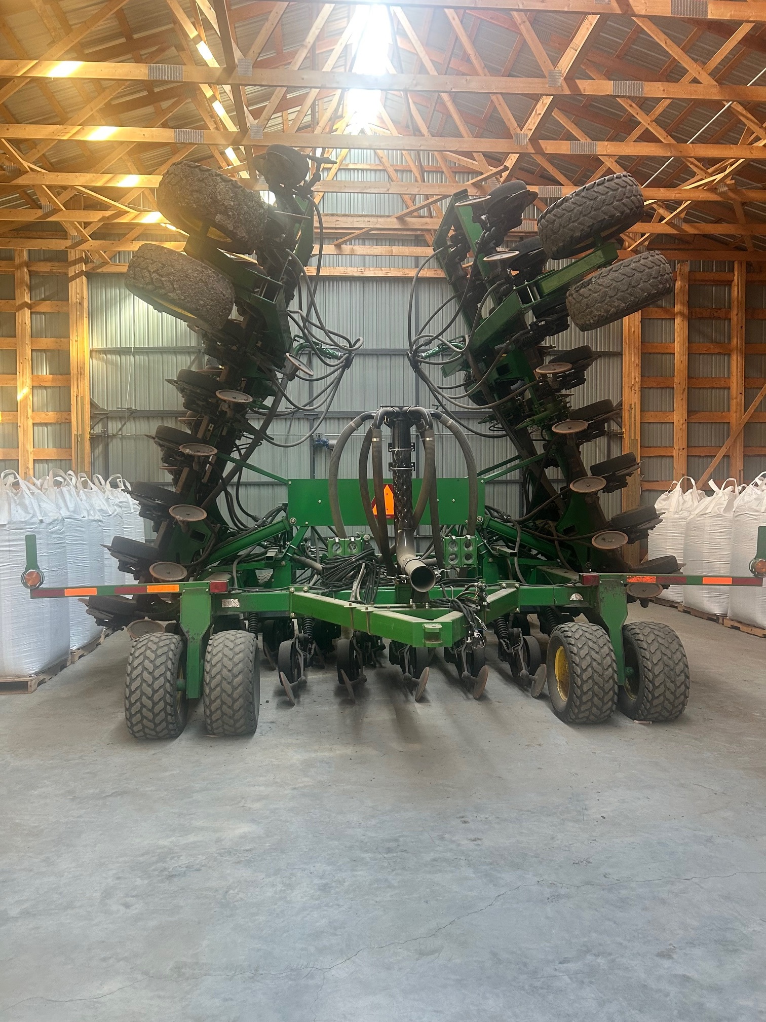 2009 John Deere 1890 Air Seeder