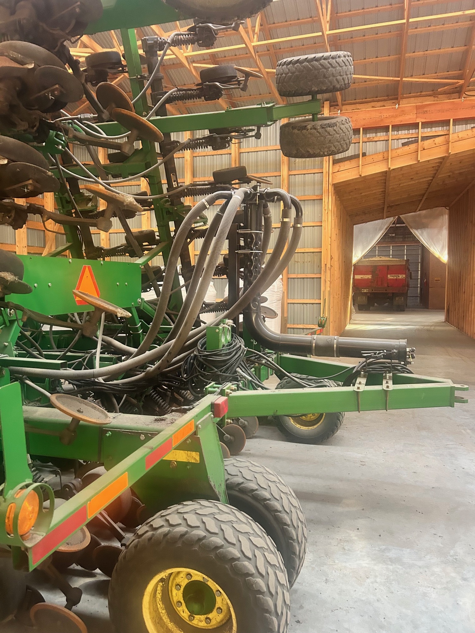 2009 John Deere 1890 Air Seeder