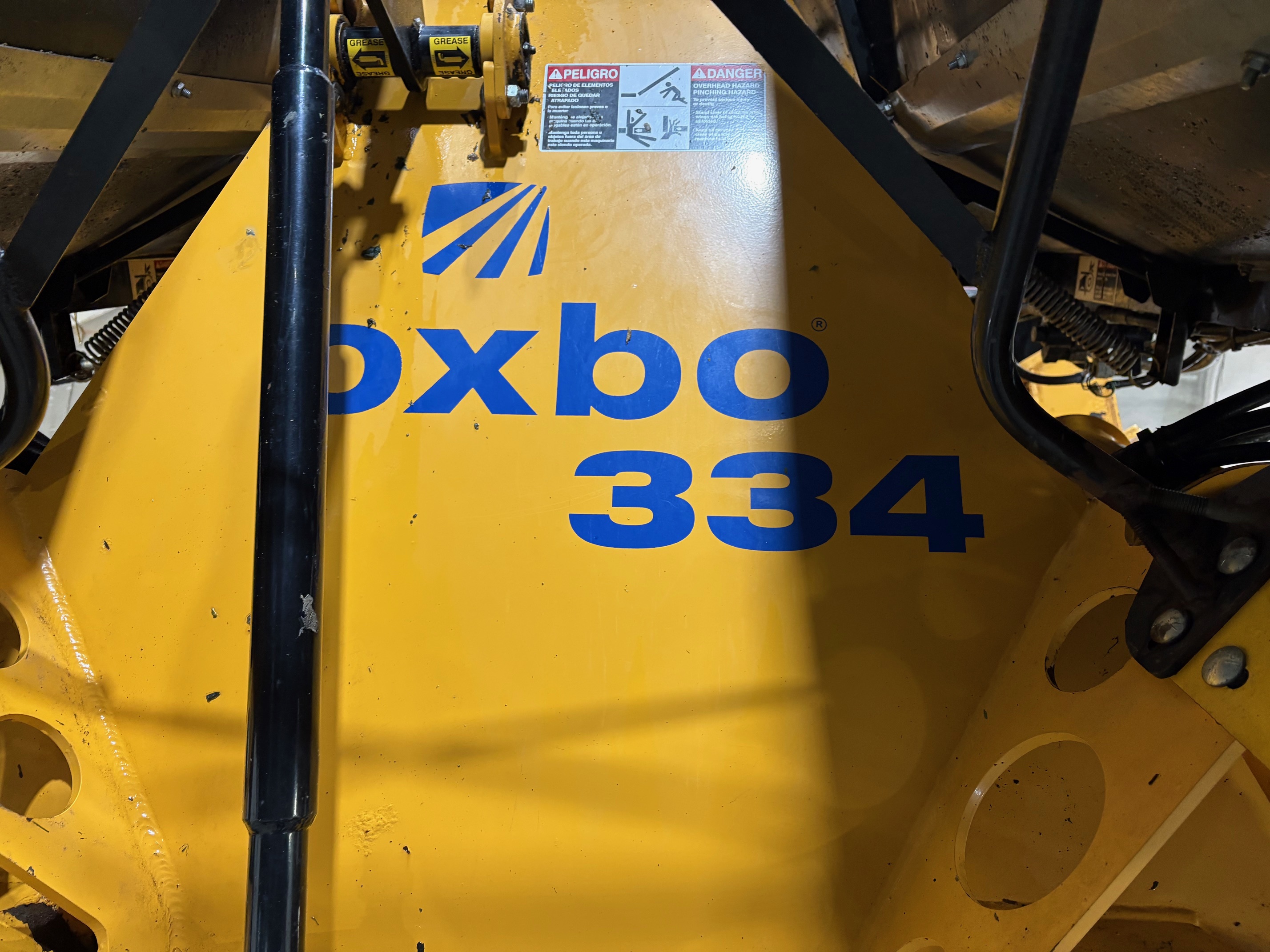 2012 Oxbo 2334 Hay Merger