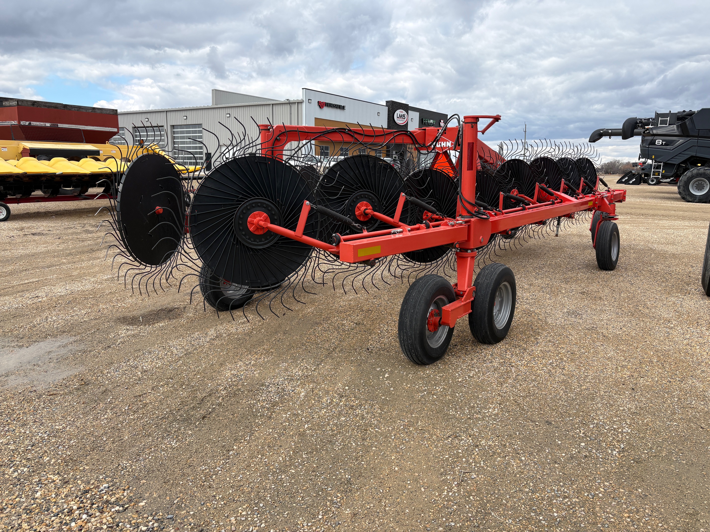 2020 Kuhn SR600 GII Rake/Wheel