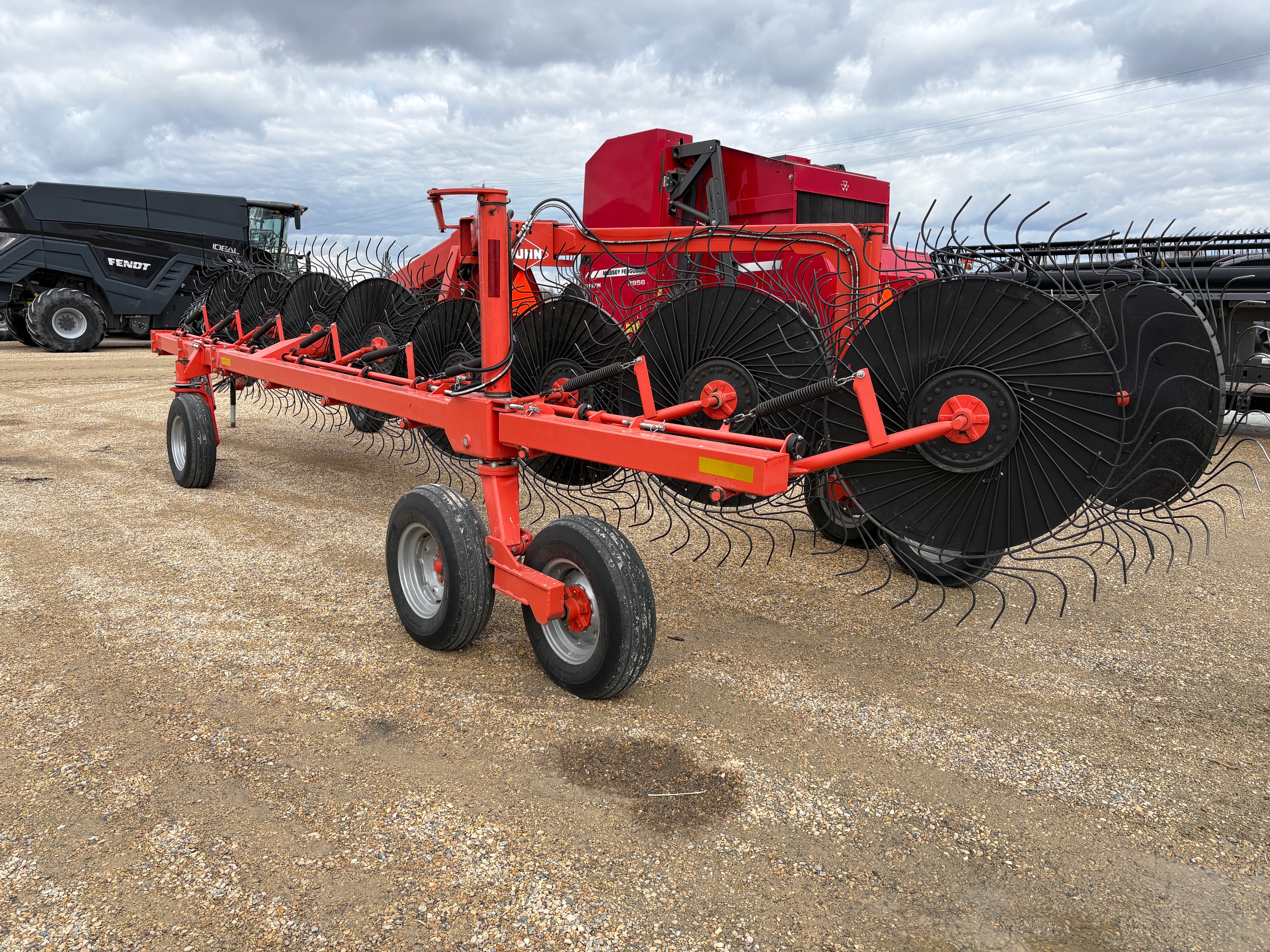 2020 Kuhn SR600 GII Rake/Wheel