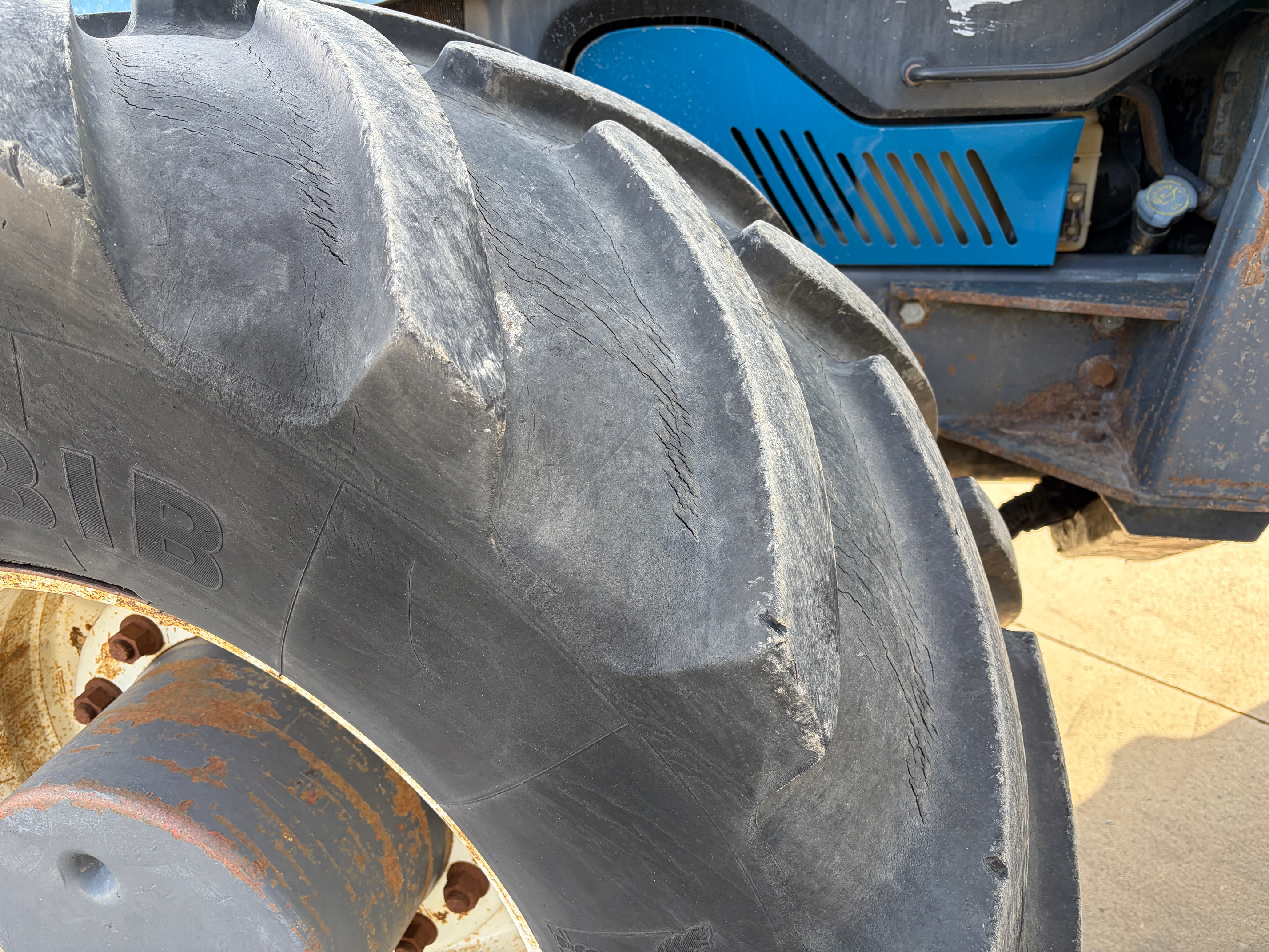 1995 New Holland 8970 Tractor