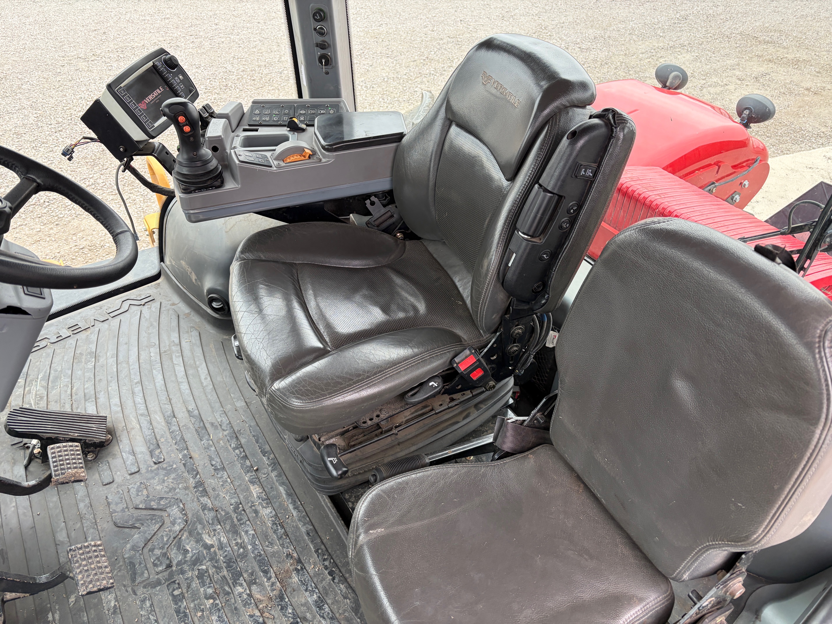 2017 Versatile 400 Tractor