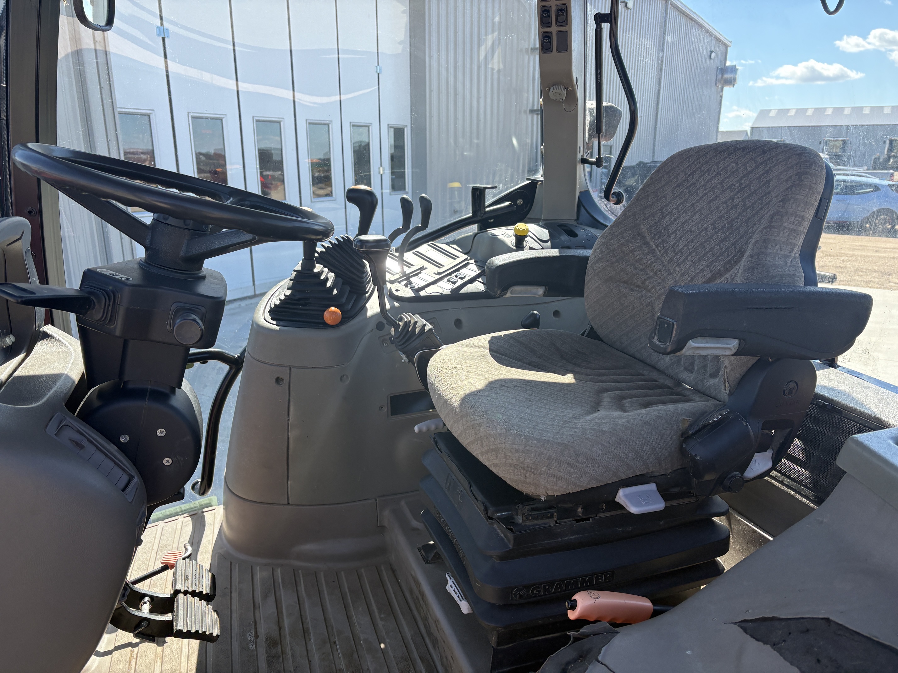 2009 Case IH MXU115 Tractor