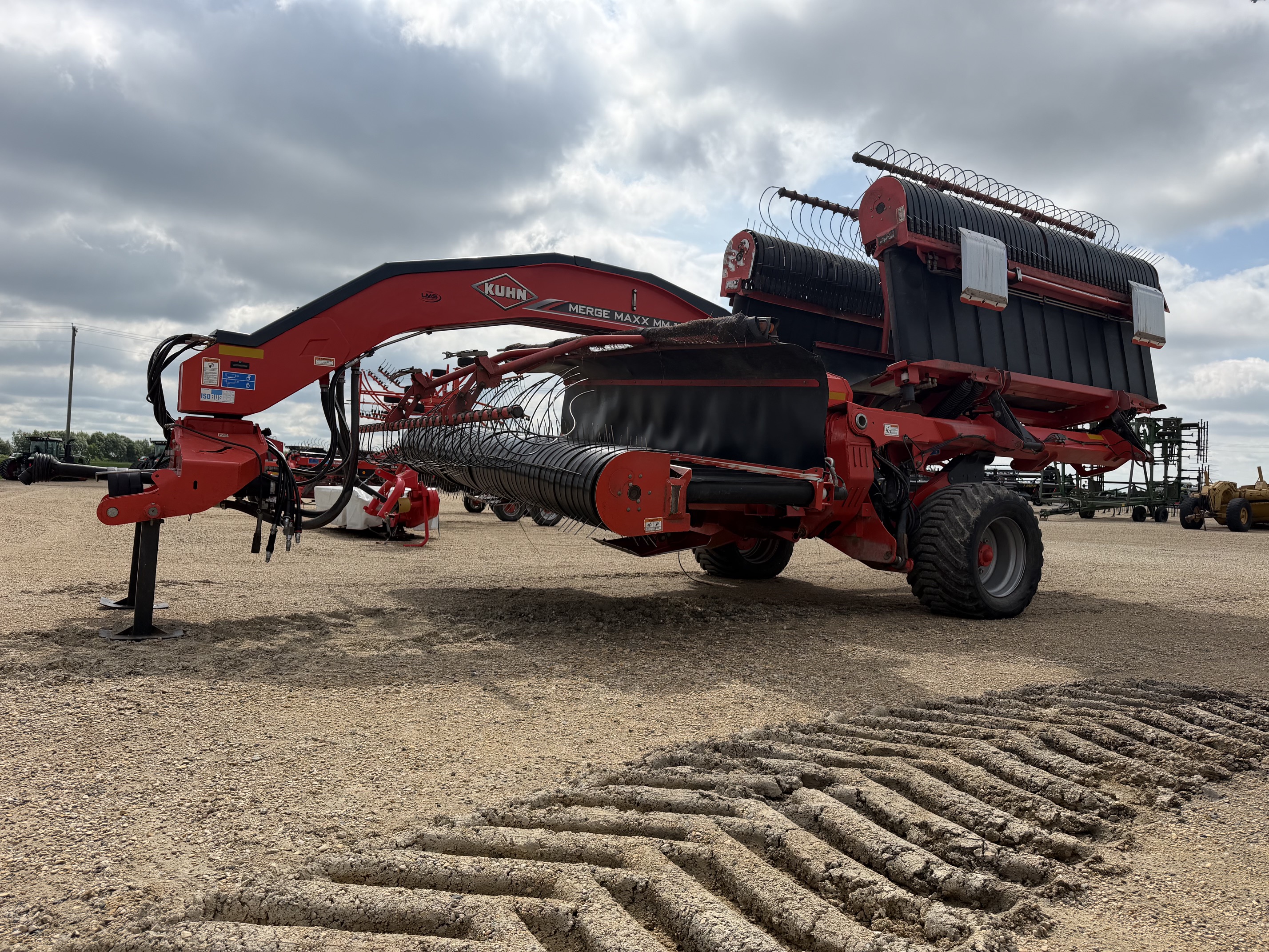 2019 Kuhn MERGE MAXX 1100 Hay Merger